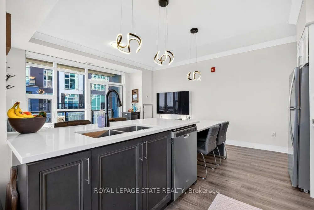 10 Concord Place #209