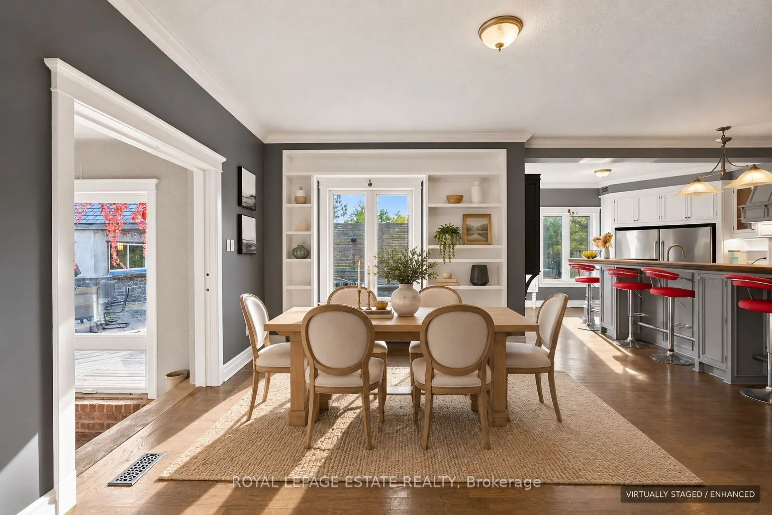 555086 Mono Amaranth Townline