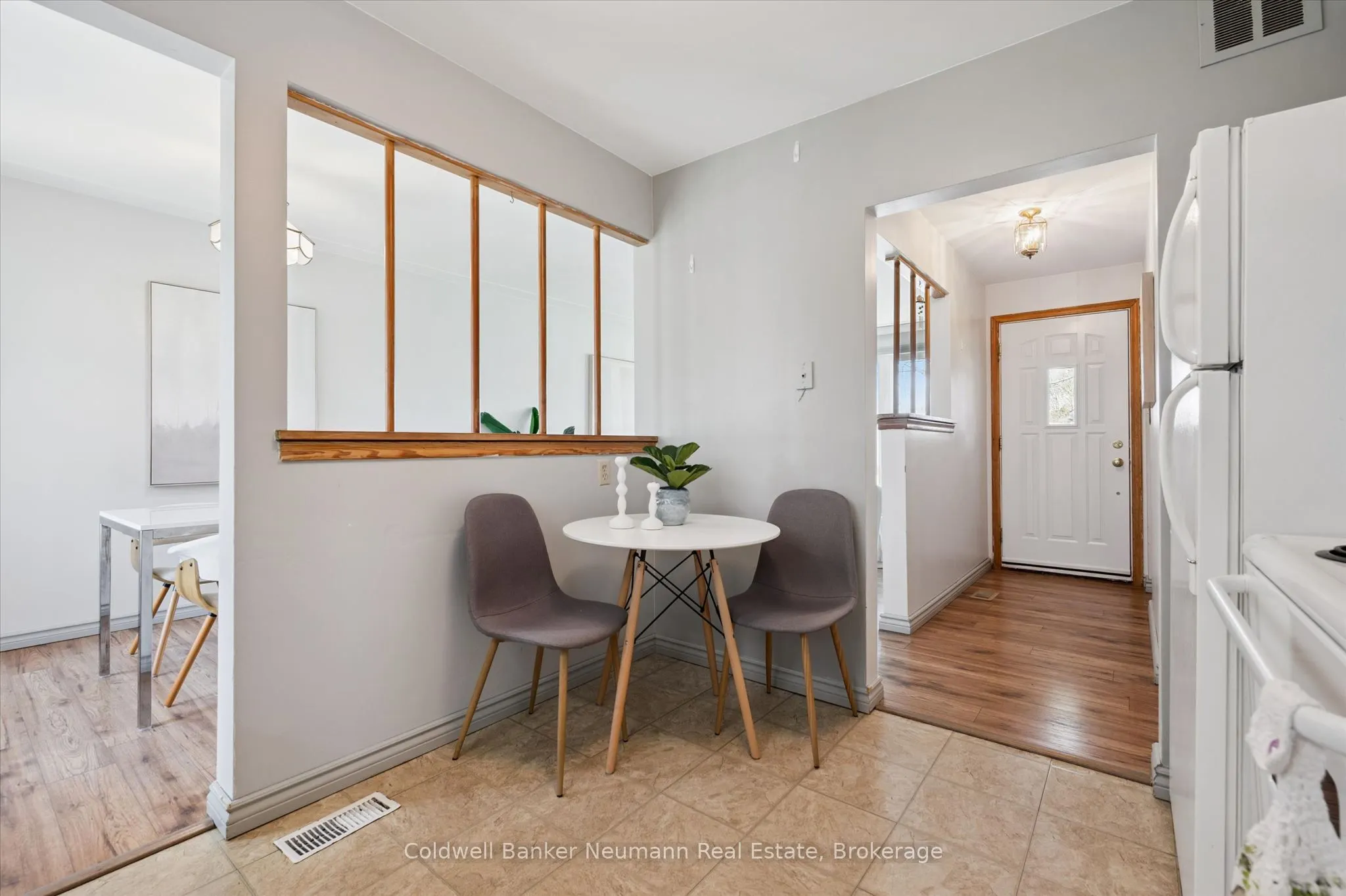 92 Victoria Road N
