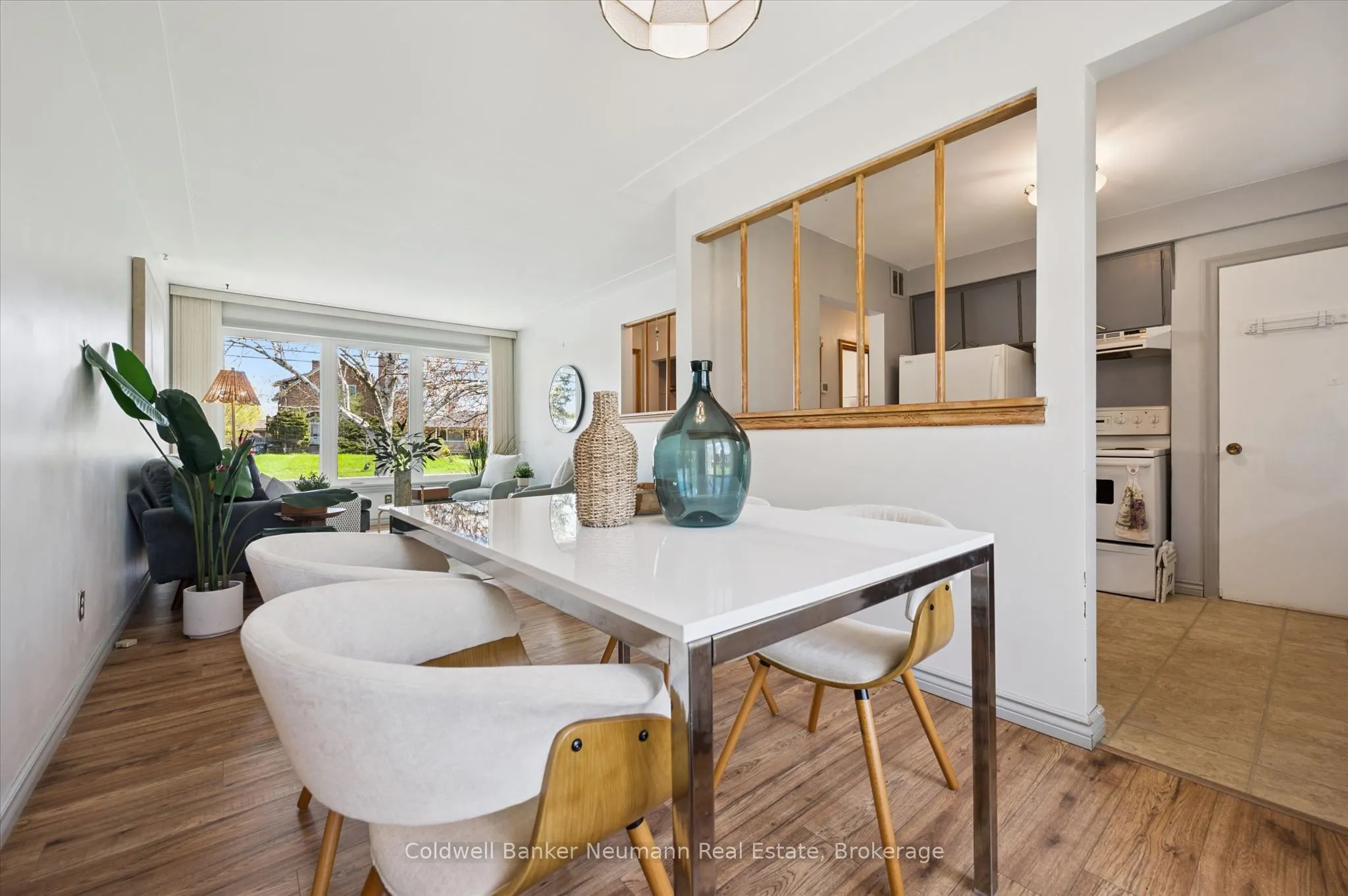 92 Victoria Road N