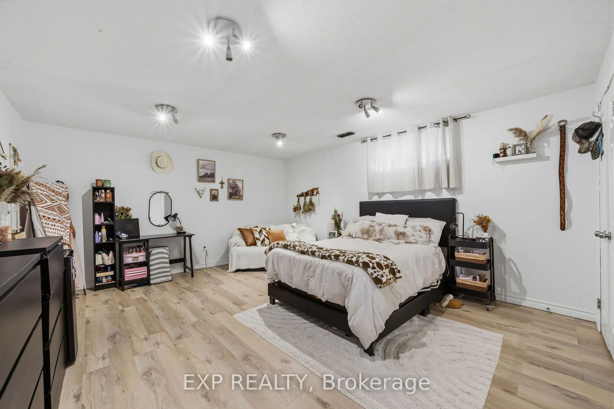 44 Juniper Crescent