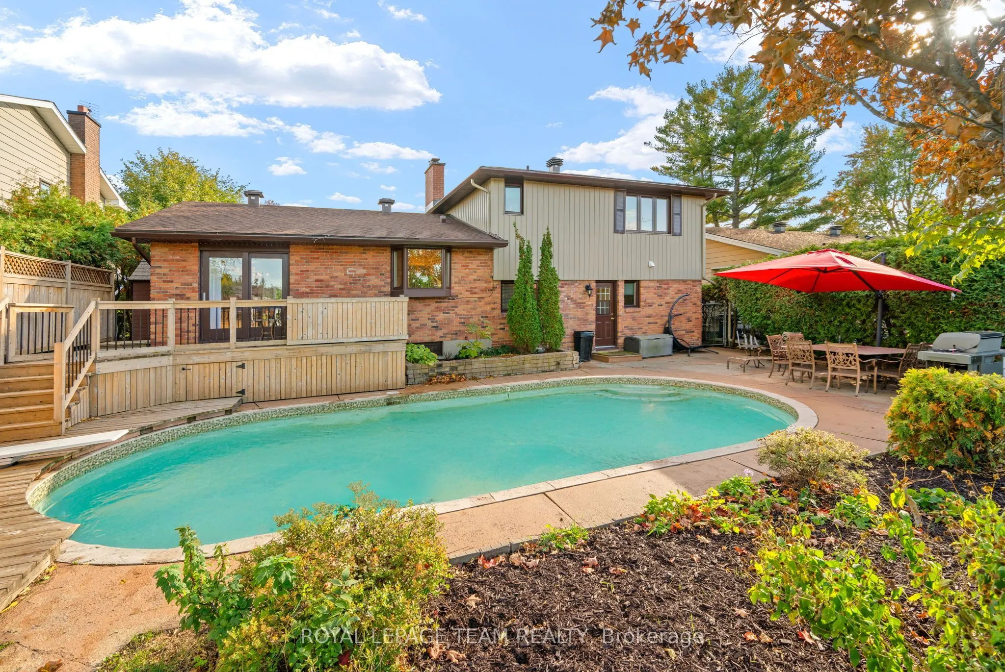 19 Parkland Crescent