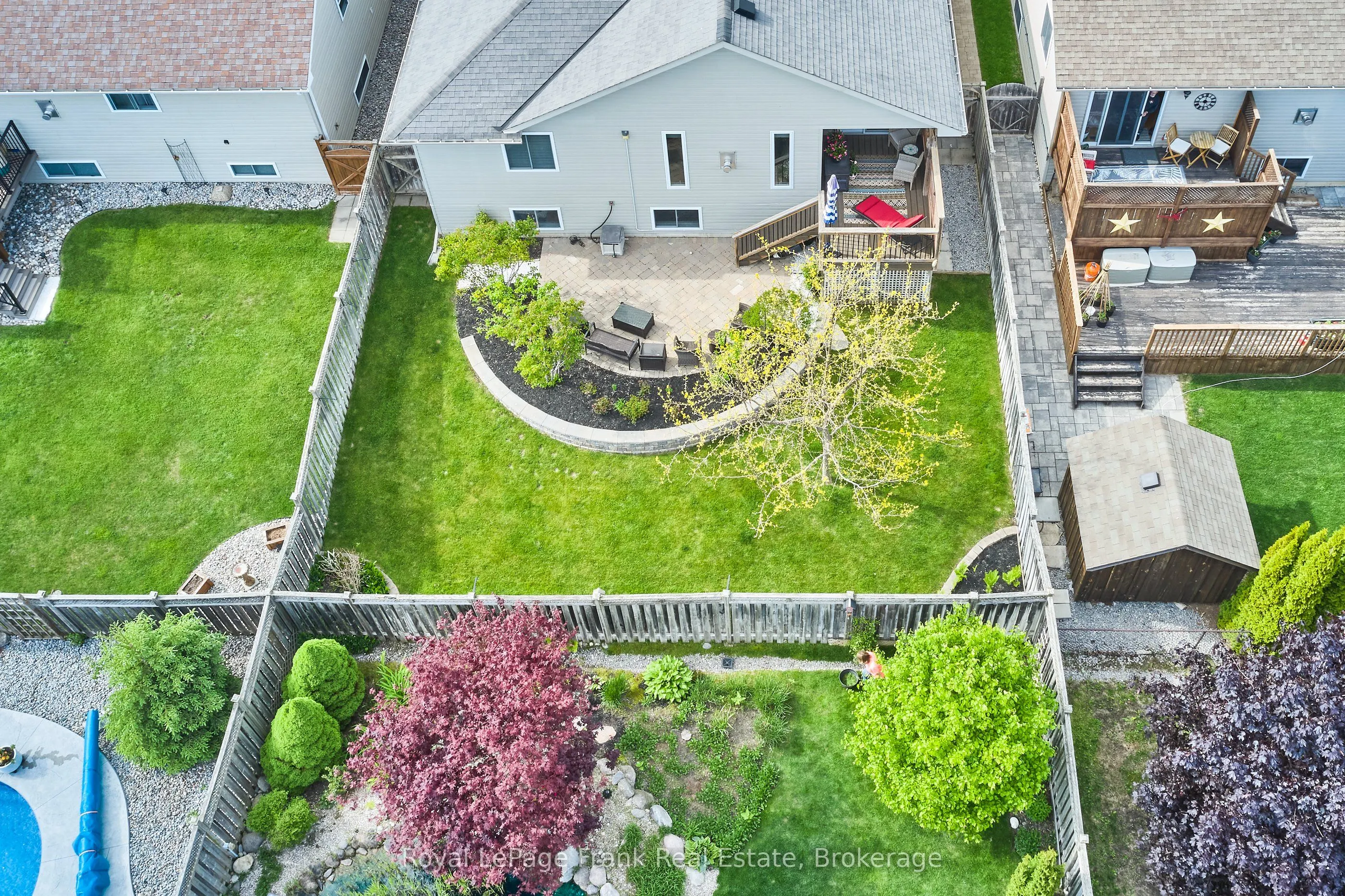 11 Fox Den Drive