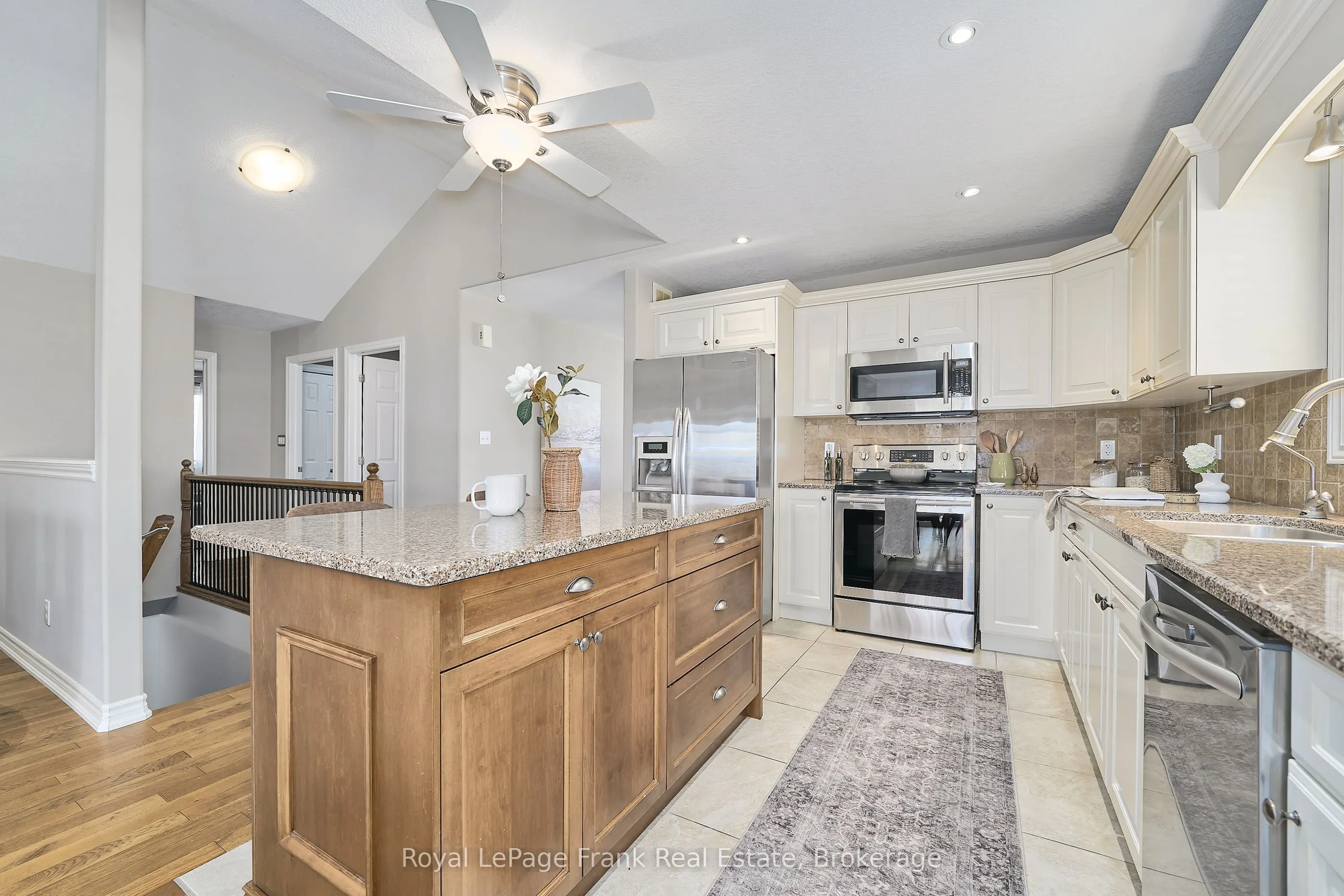 11 Fox Den Drive