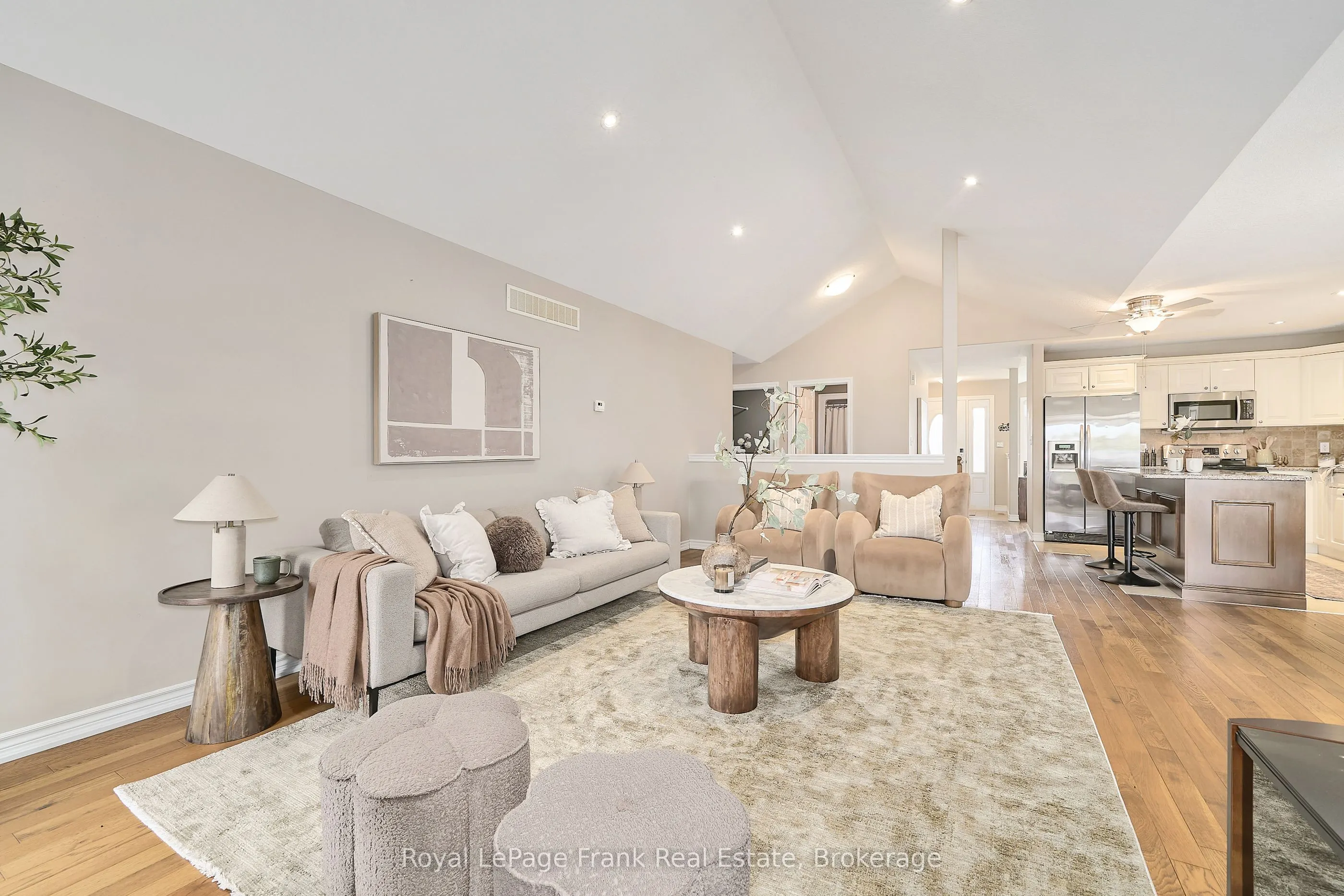 11 Fox Den Drive