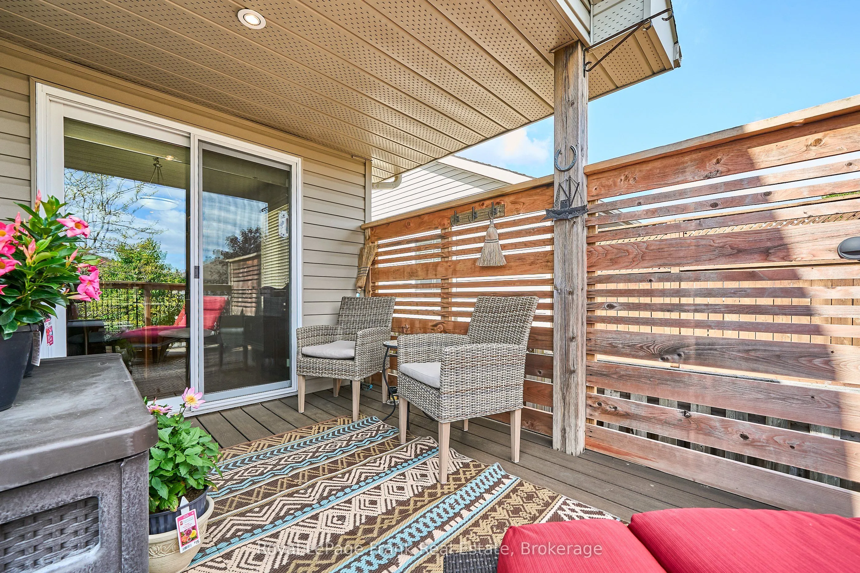 11 Fox Den Drive