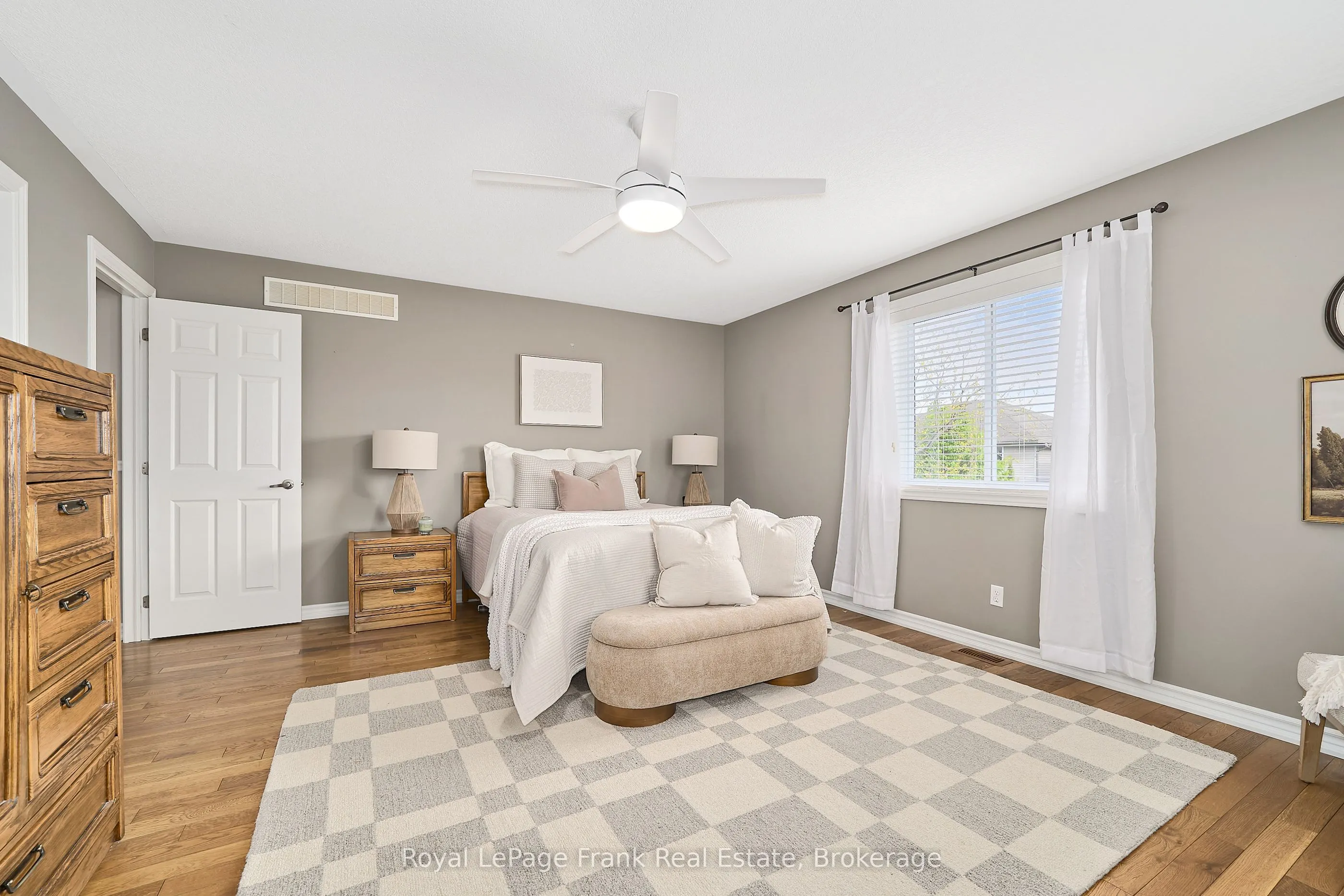 11 Fox Den Drive