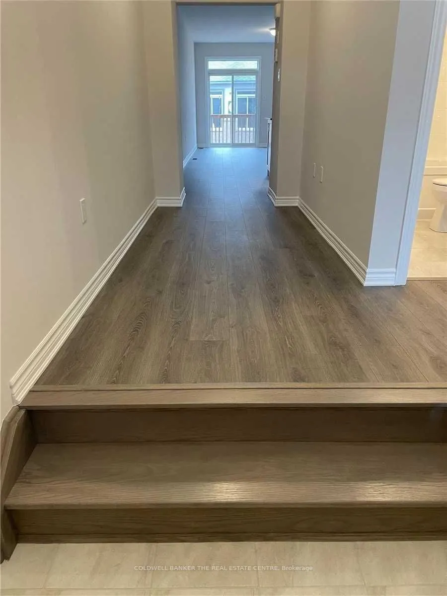 17 Lakewood Crescent #19