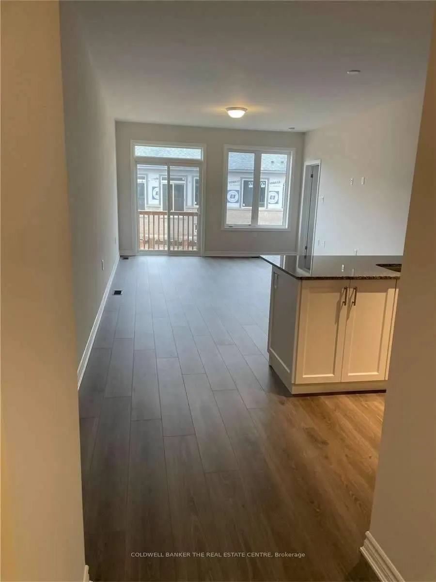 17 Lakewood Crescent #19