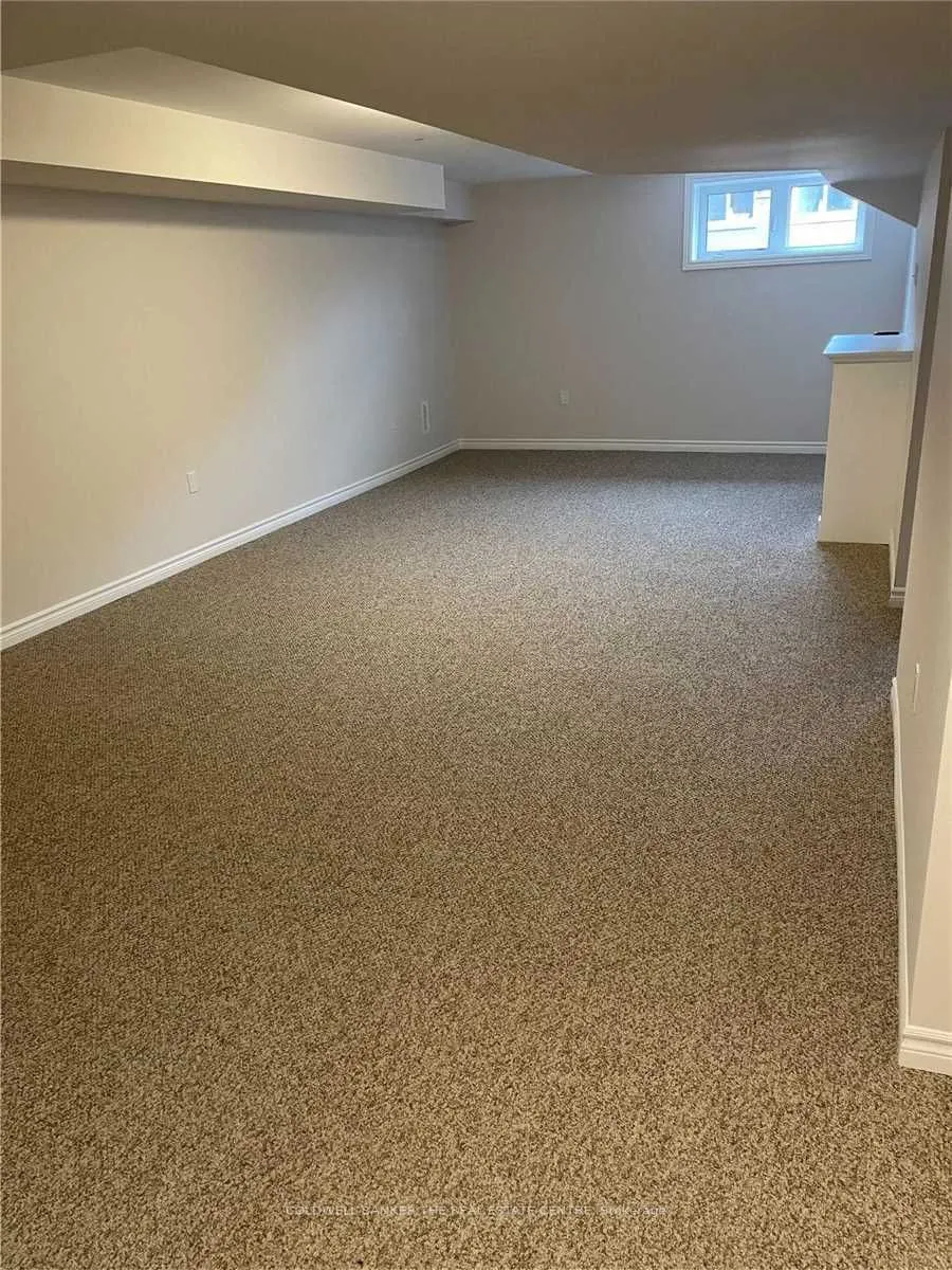 17 Lakewood Crescent #19