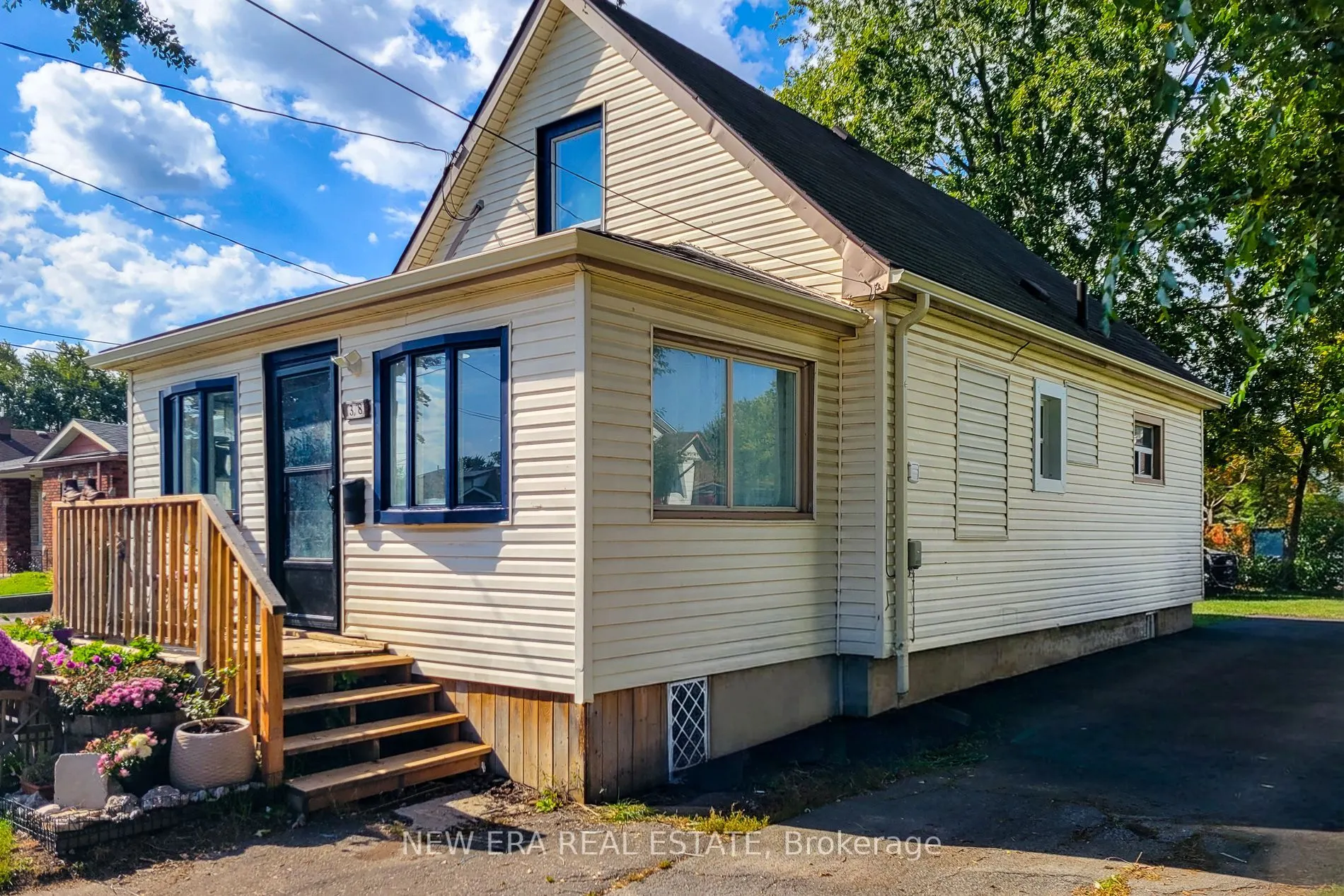 38 Clifford Avenue