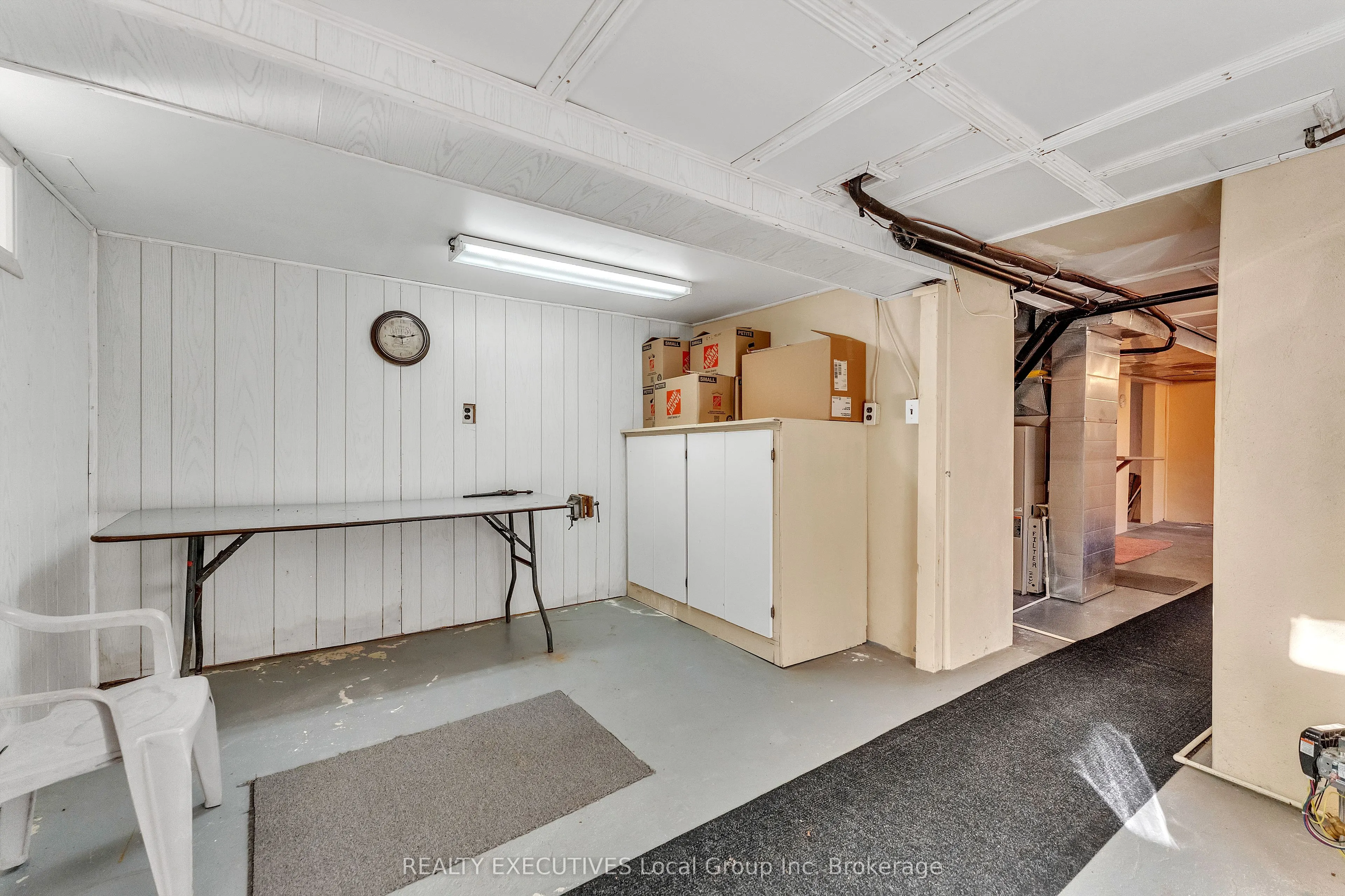 214 Victoria Street E