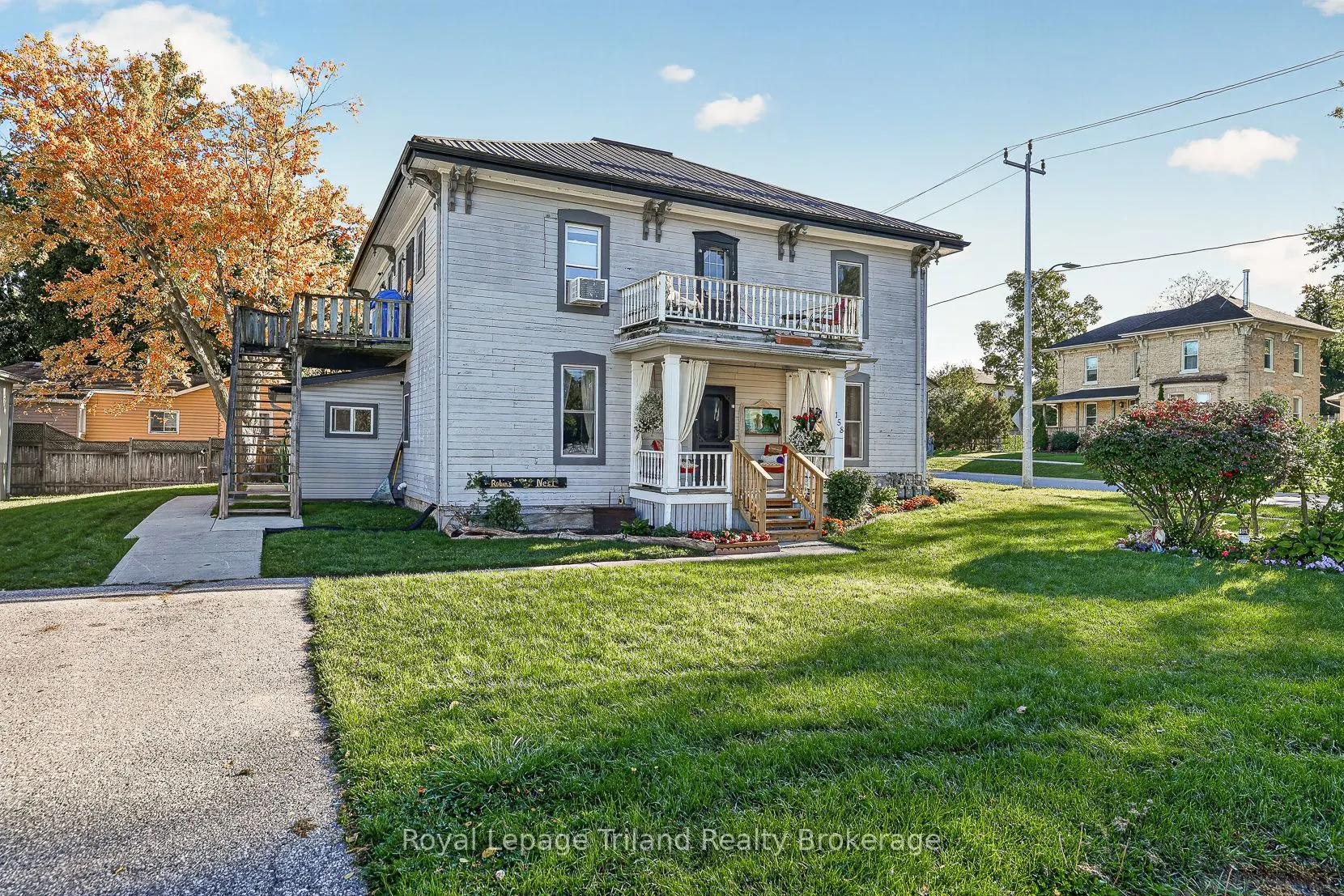 156-158 Charles Street W