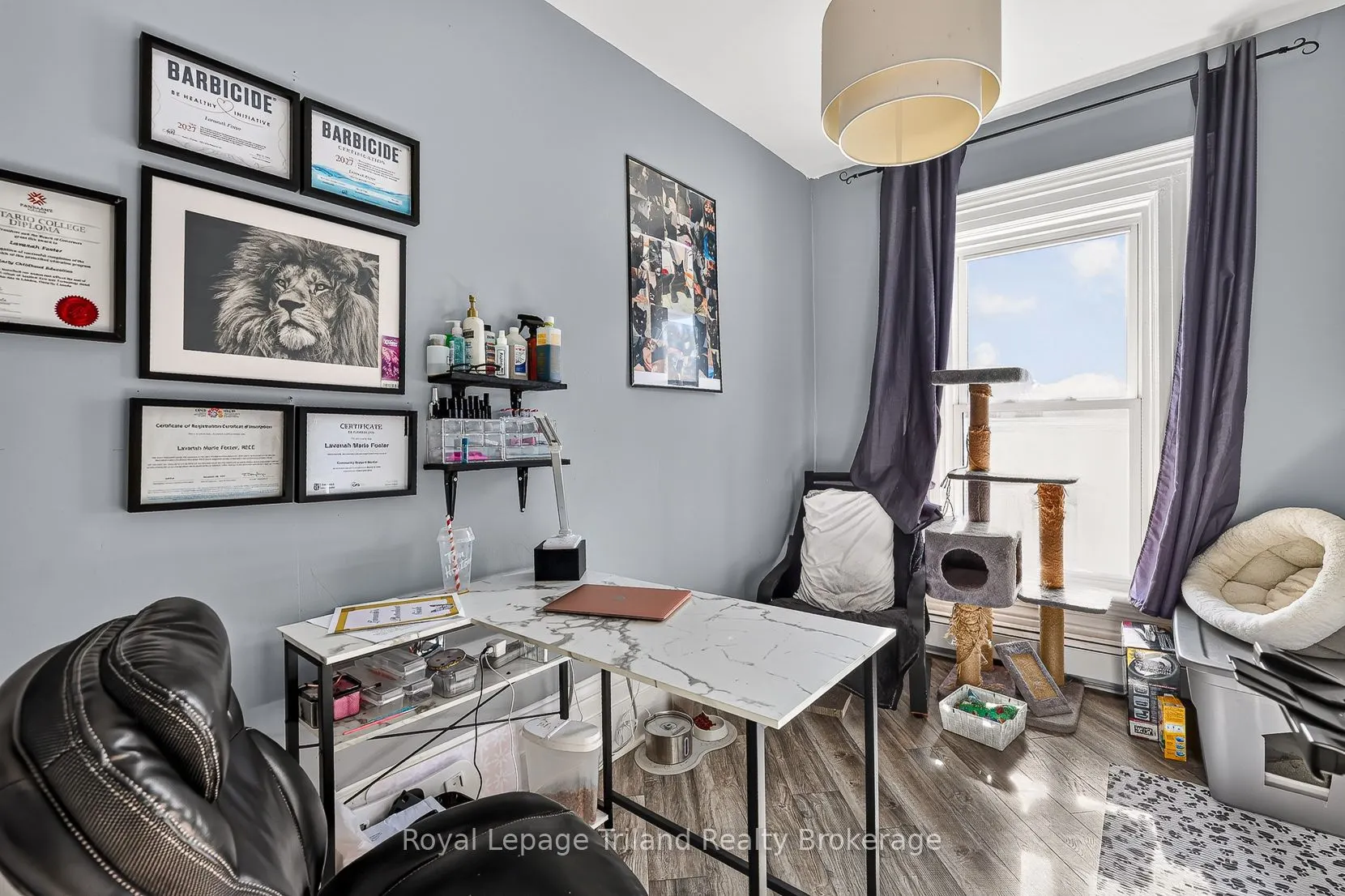 156-158 Charles Street W