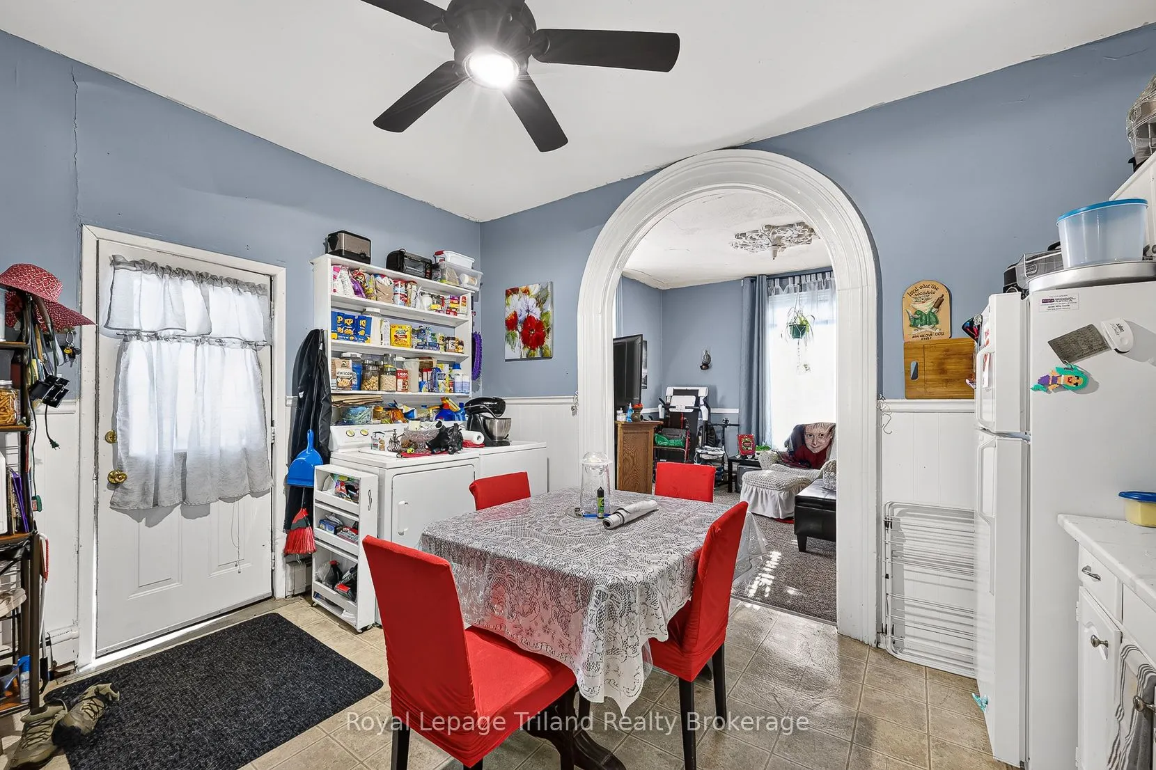 156-158 Charles Street W