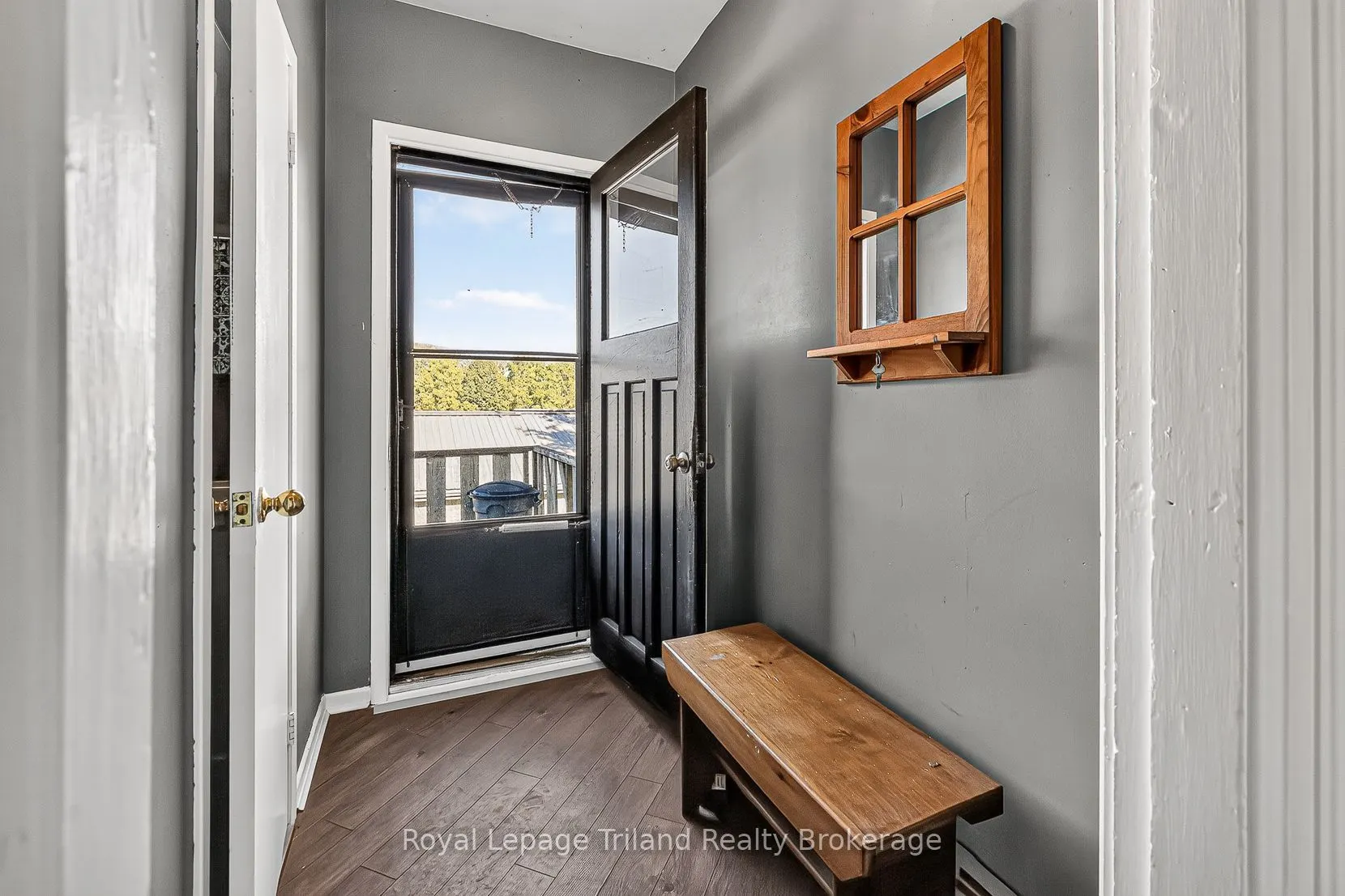 156-158 Charles Street W
