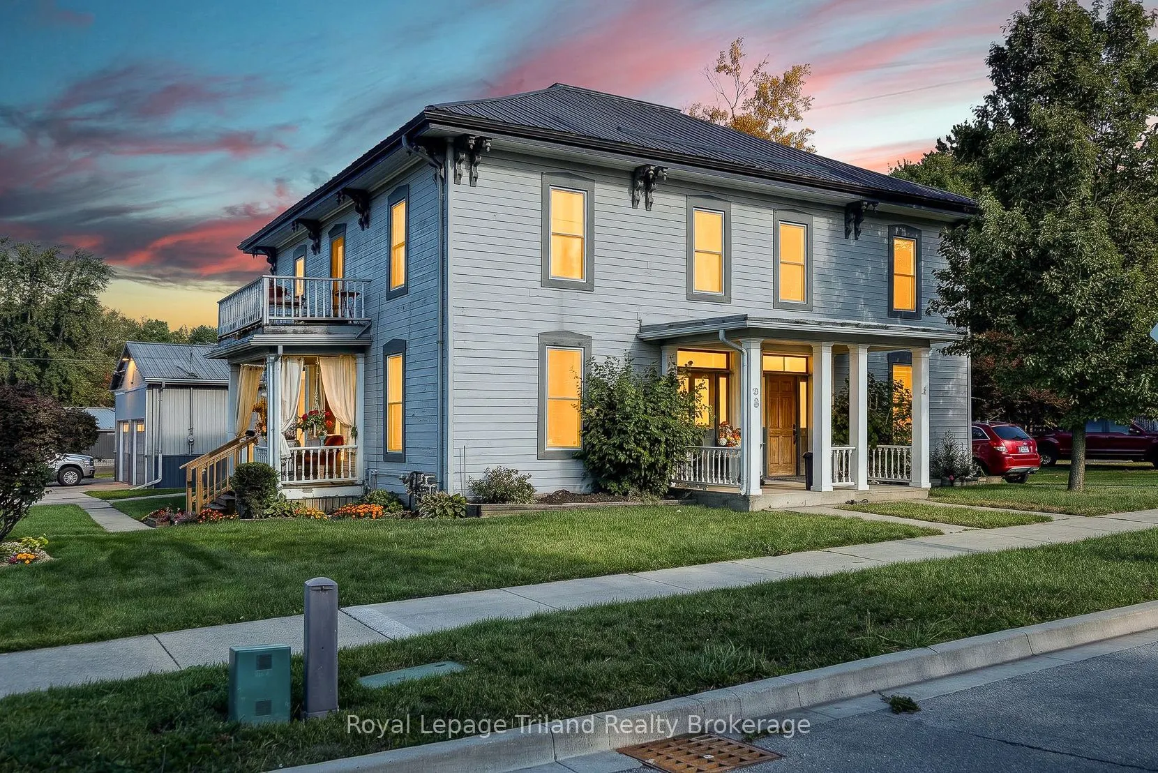 156-158 Charles Street W
