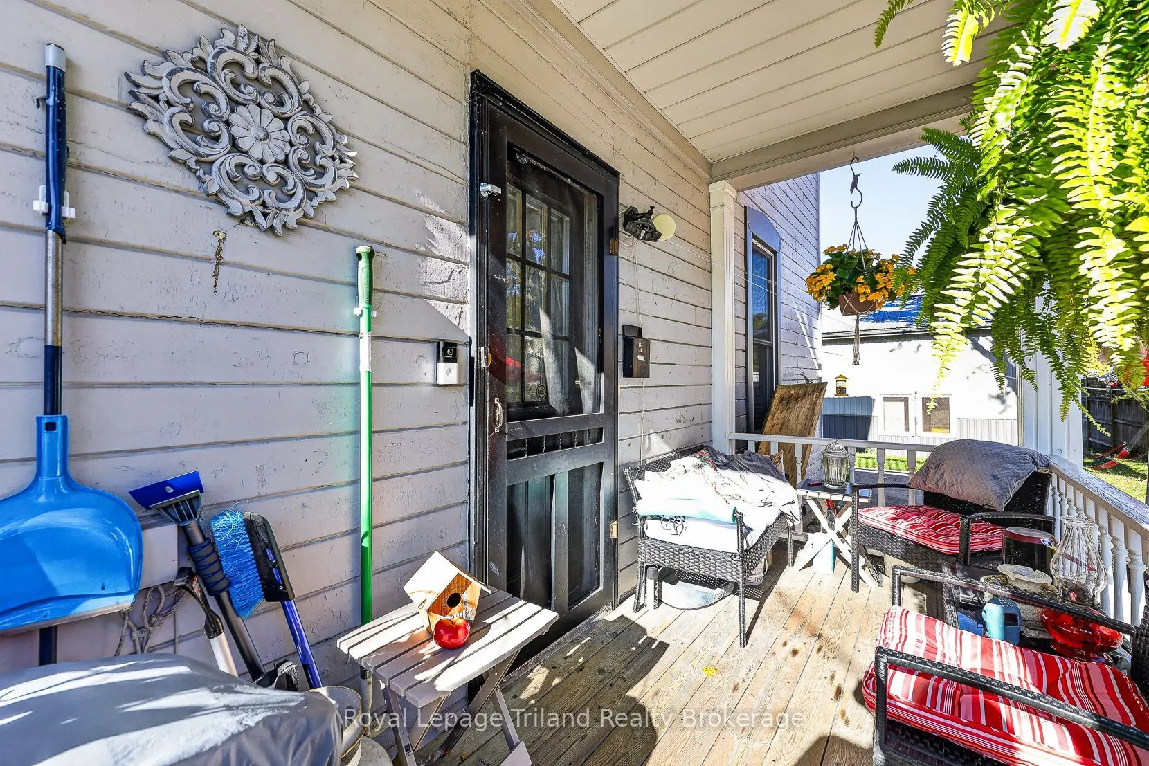 156-158 Charles Street W