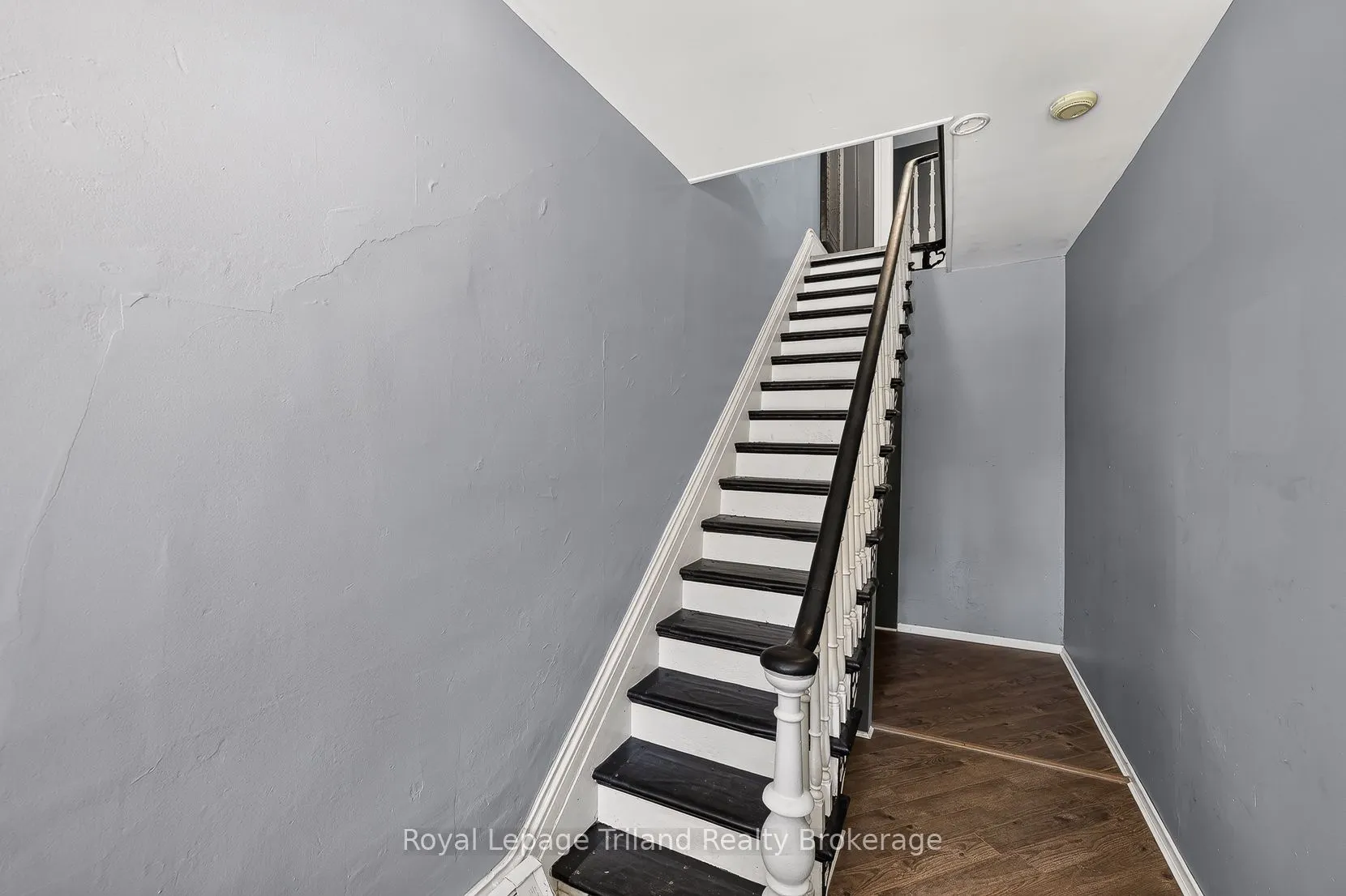 156-158 Charles Street W