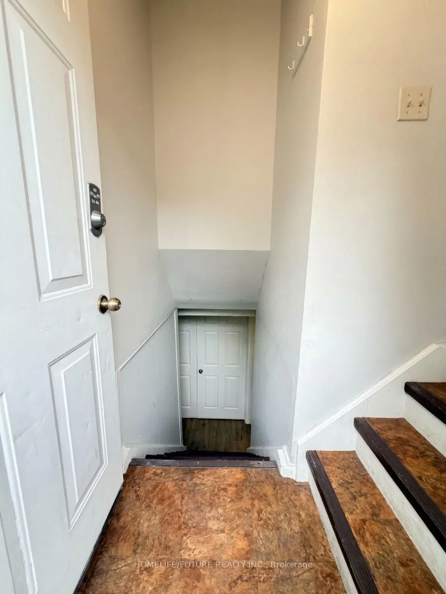 272 Kinzie Avenue