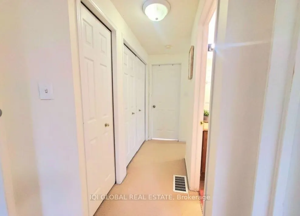 559 Victoria Road N