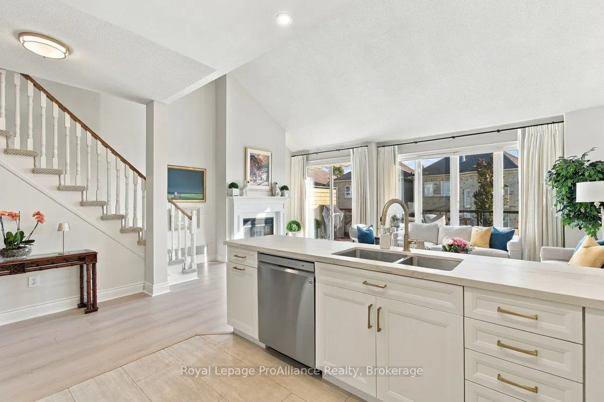 19 Shortreed Lane