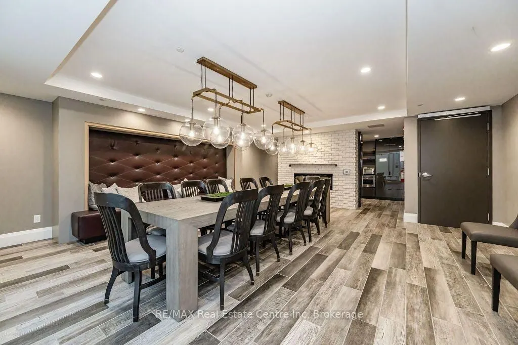 73 ARTHUR Street S #807