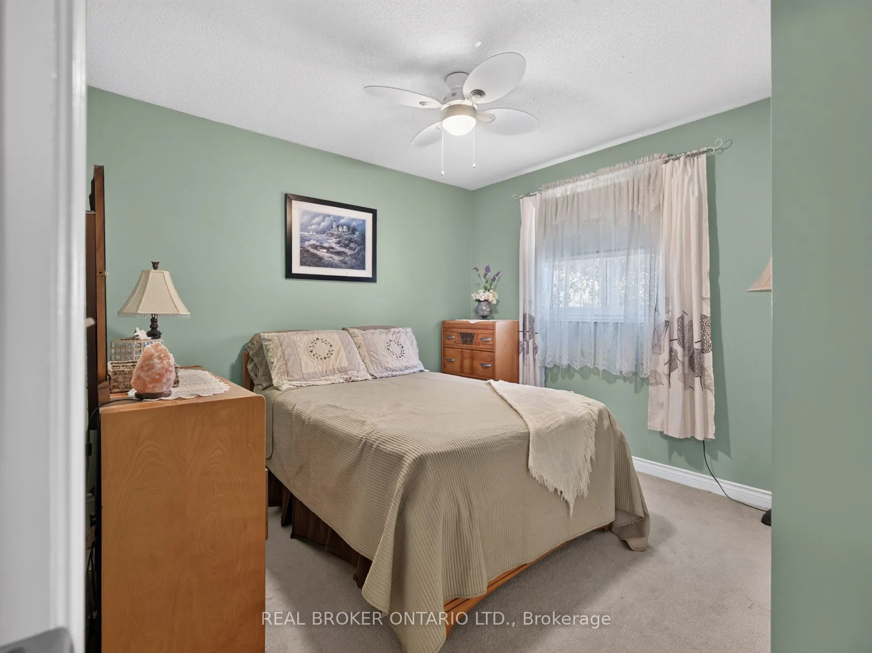133 Leaside Drive