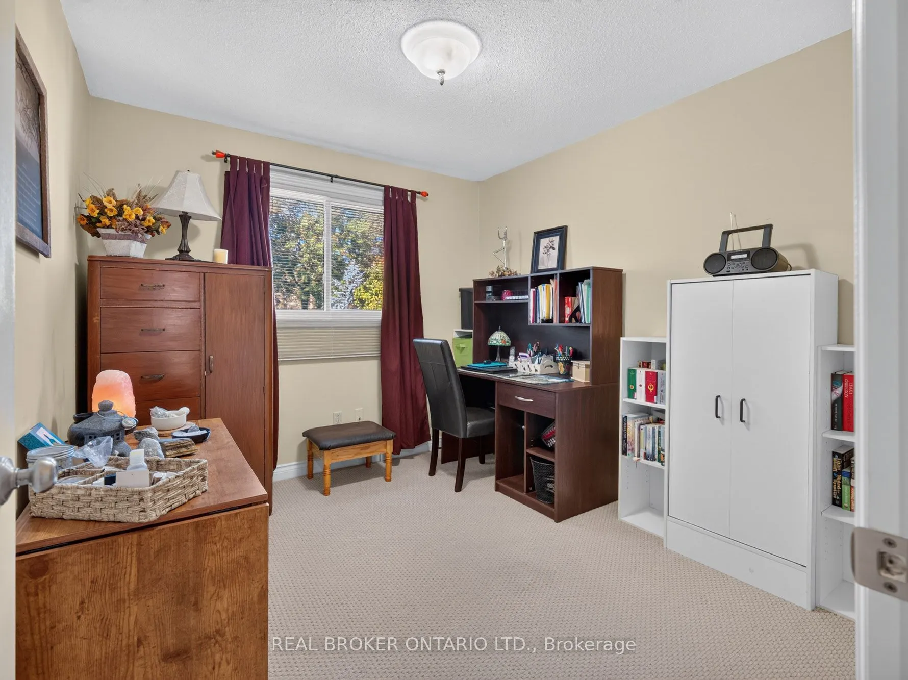 133 Leaside Drive