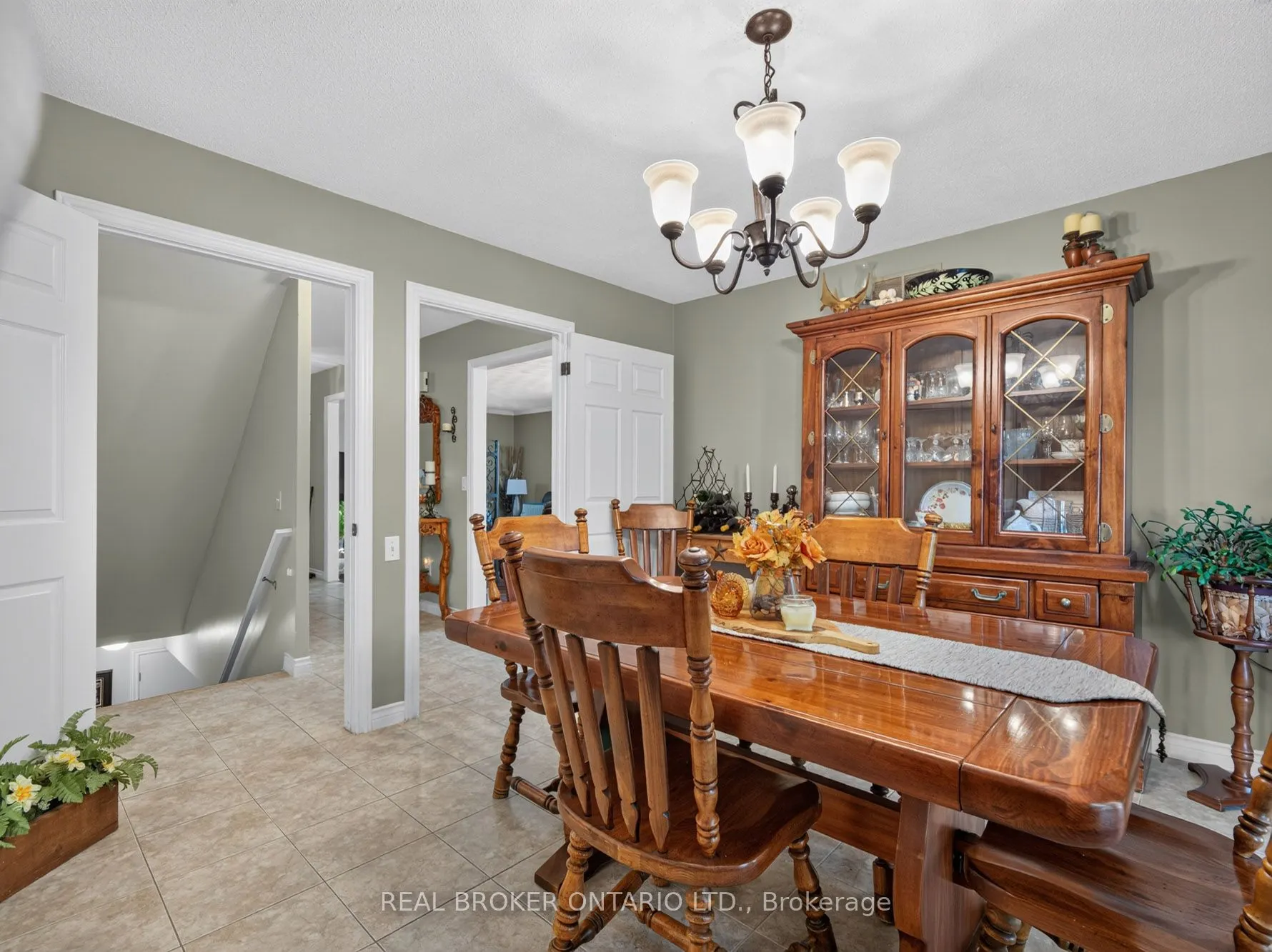 133 Leaside Drive