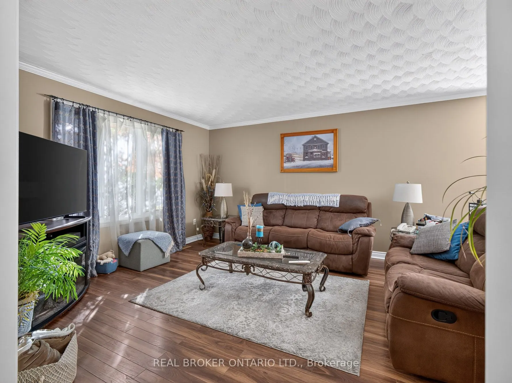 133 Leaside Drive