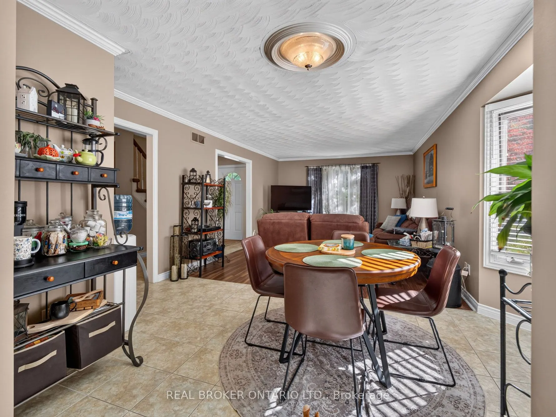 133 Leaside Drive