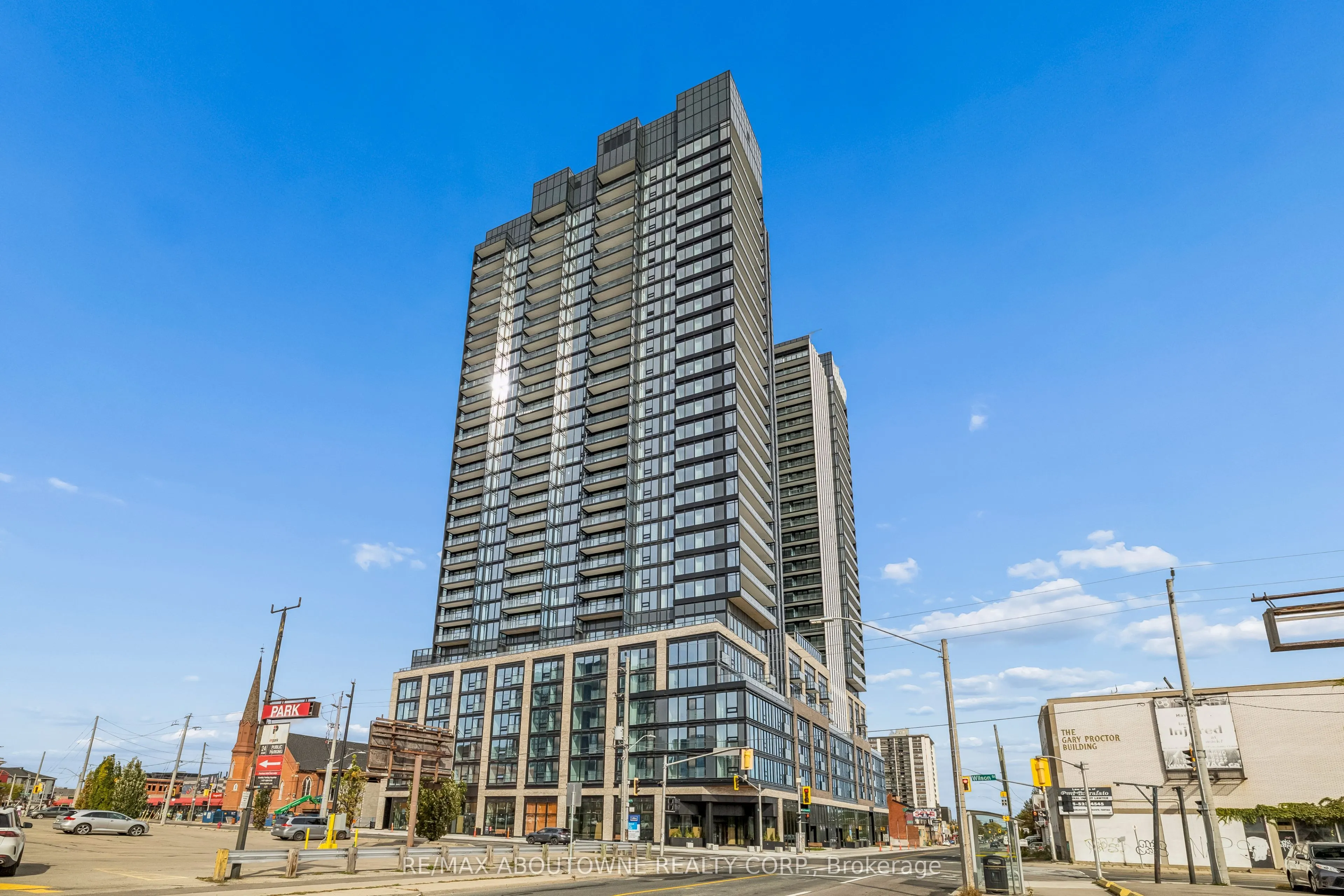 91 John Street N #1802