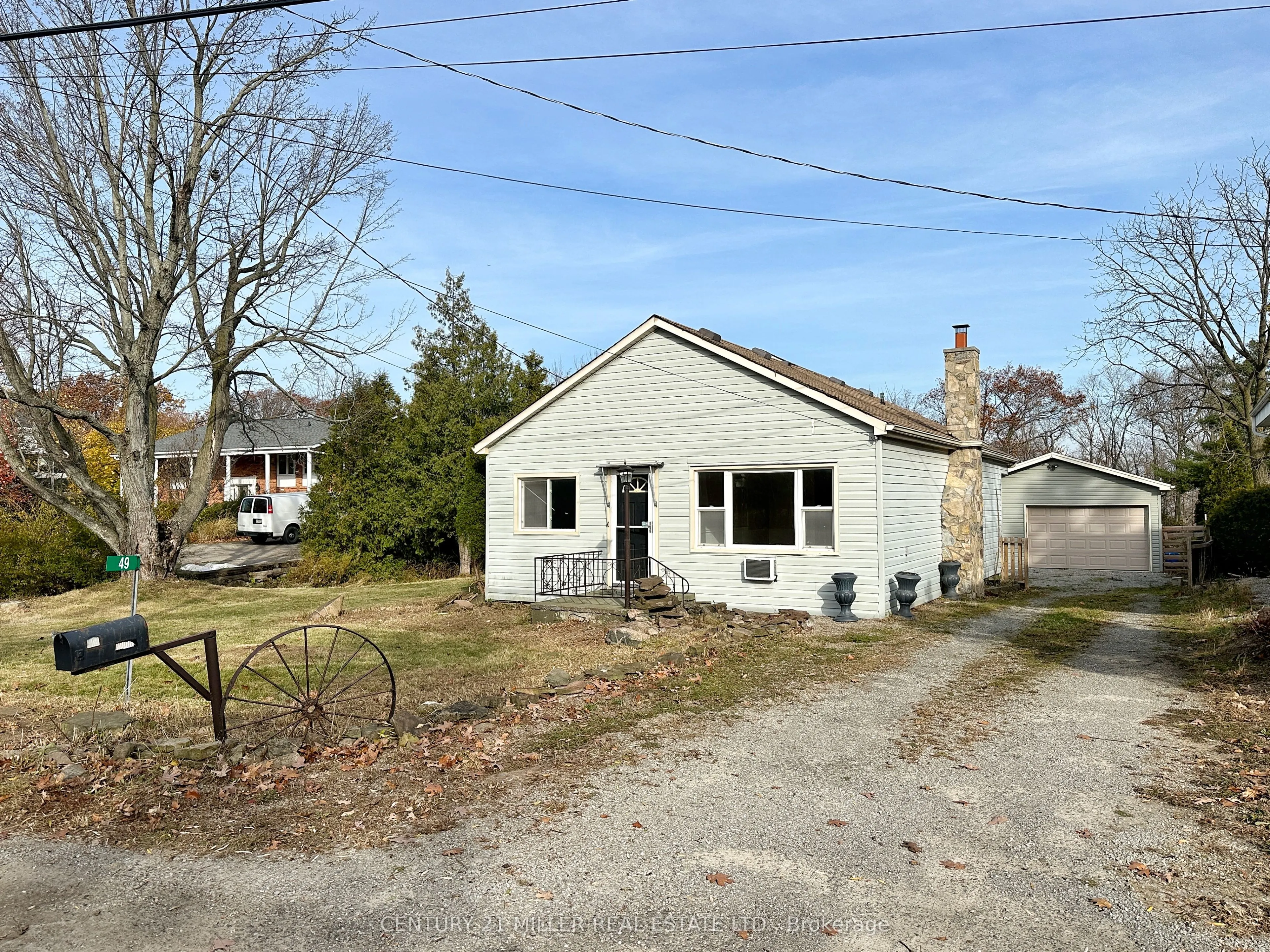 49 Ridge Road E