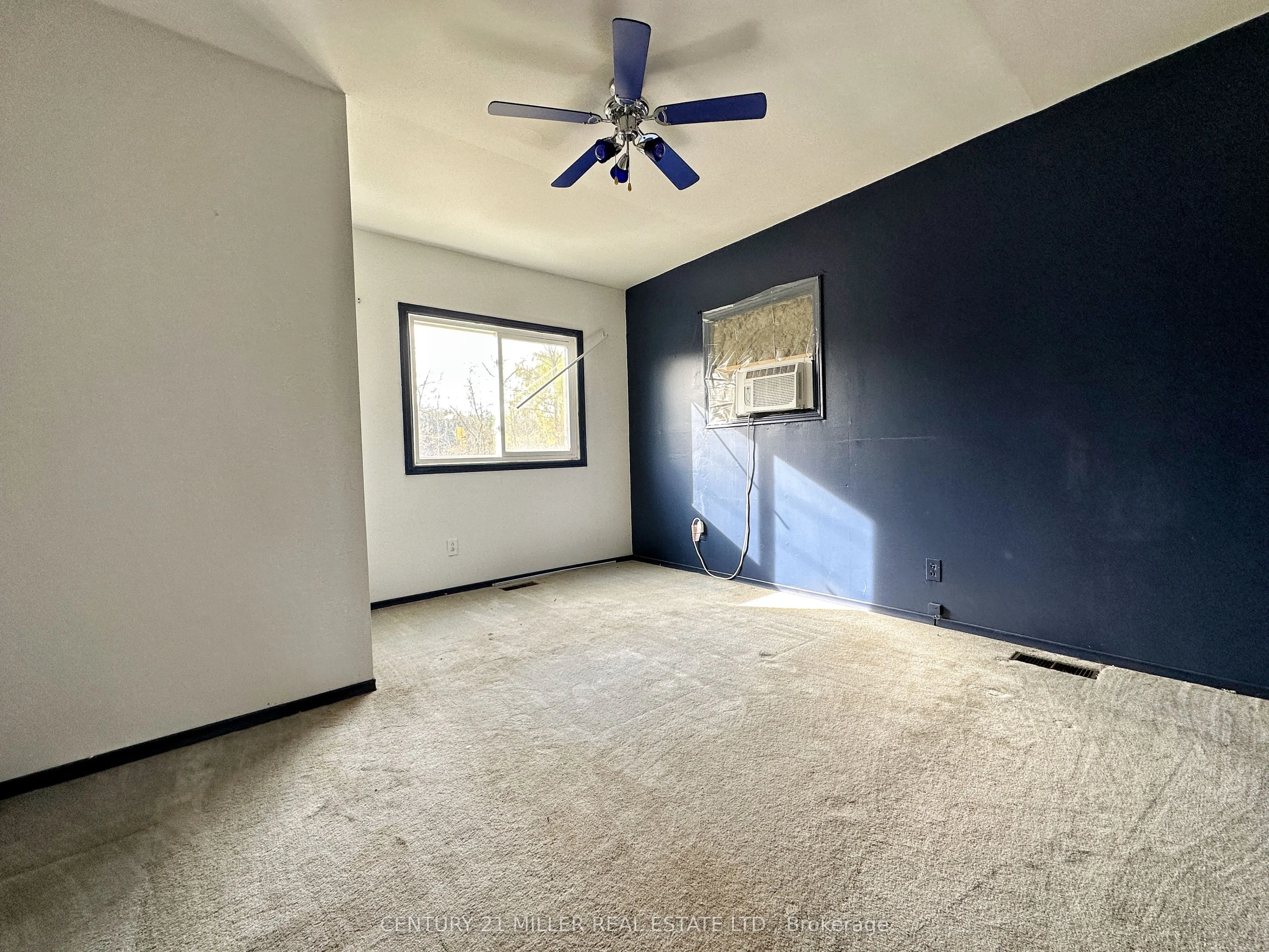 49 Ridge Road E