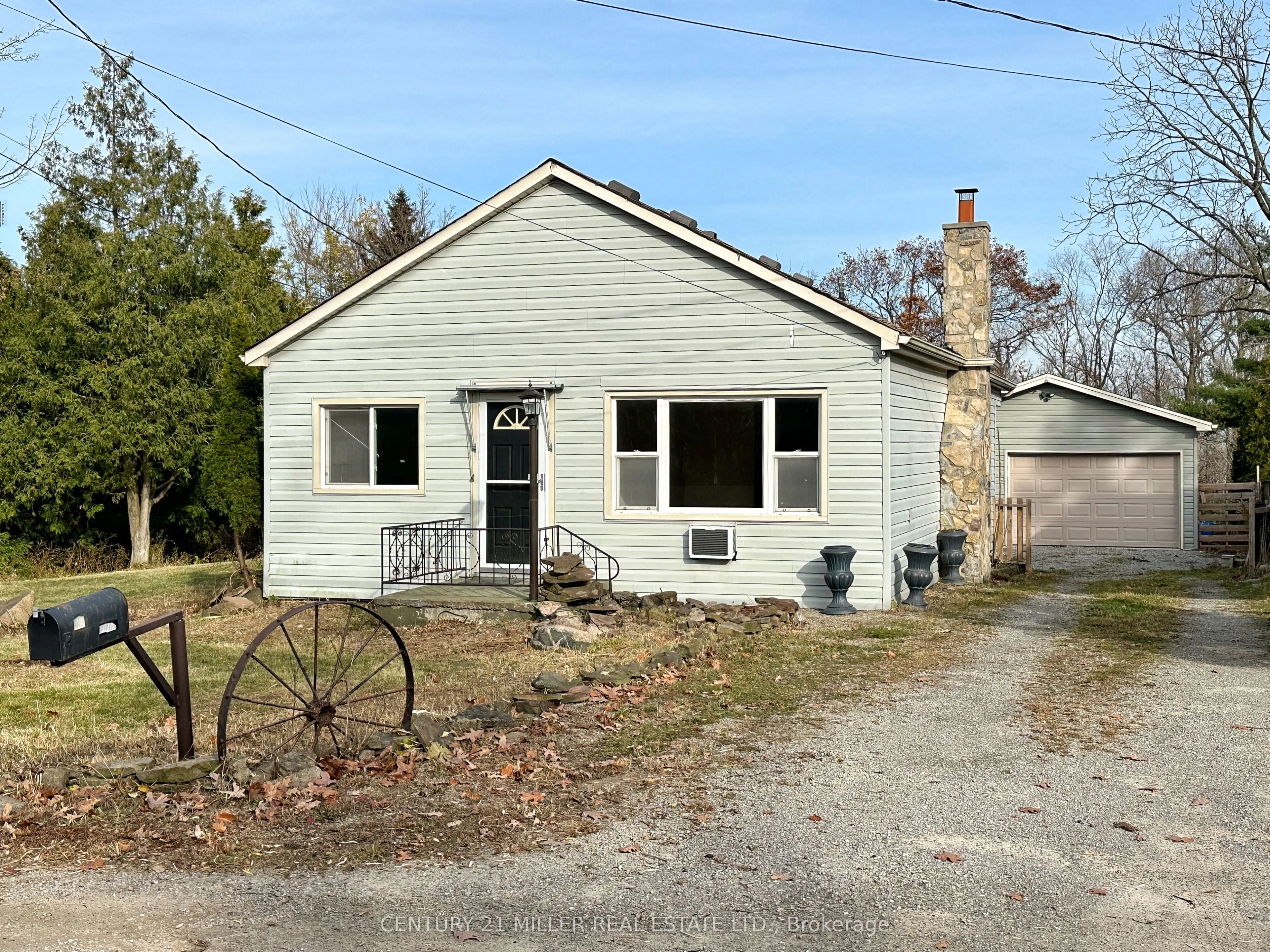 49 Ridge Road E