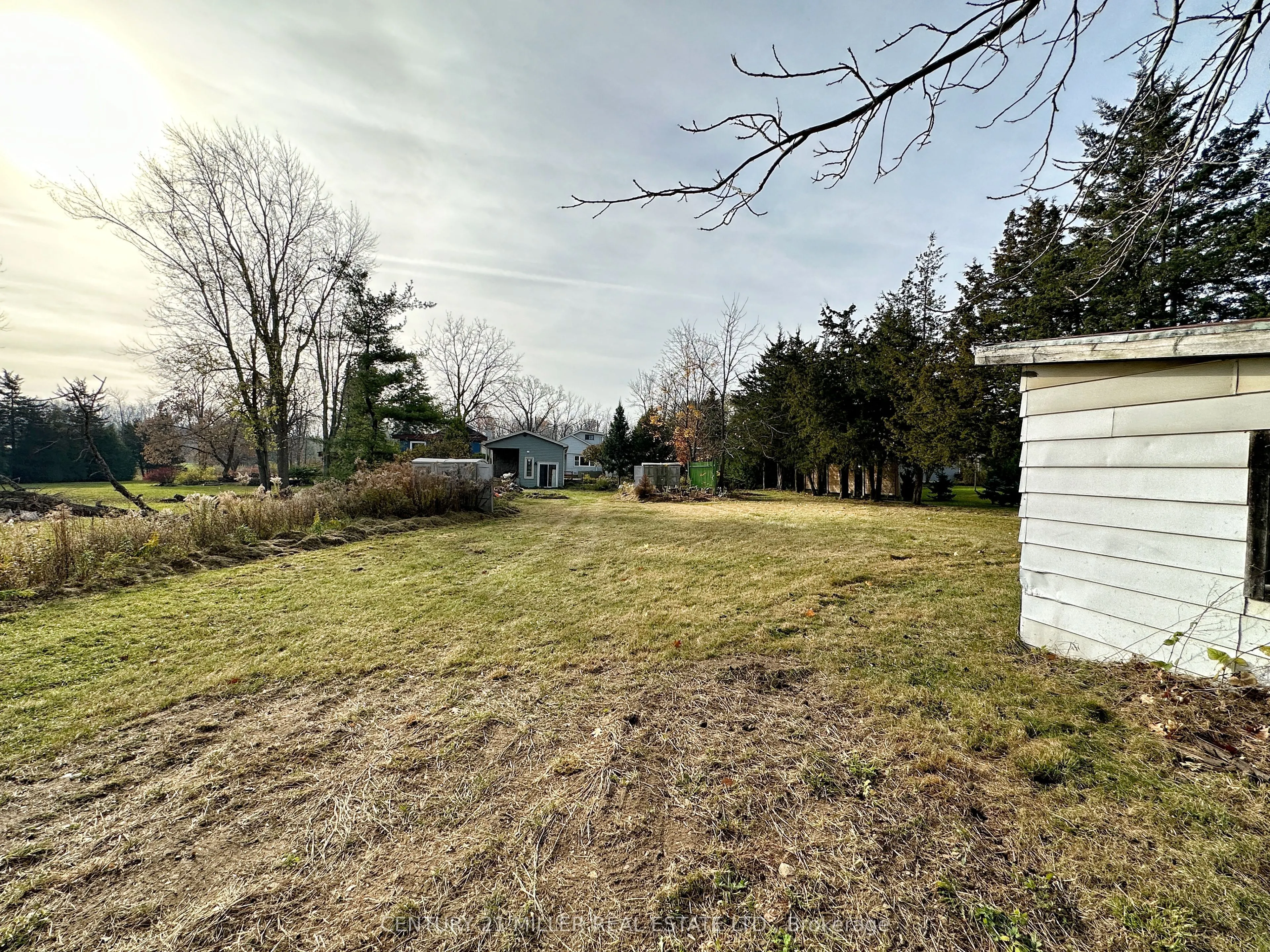 49 Ridge Road E