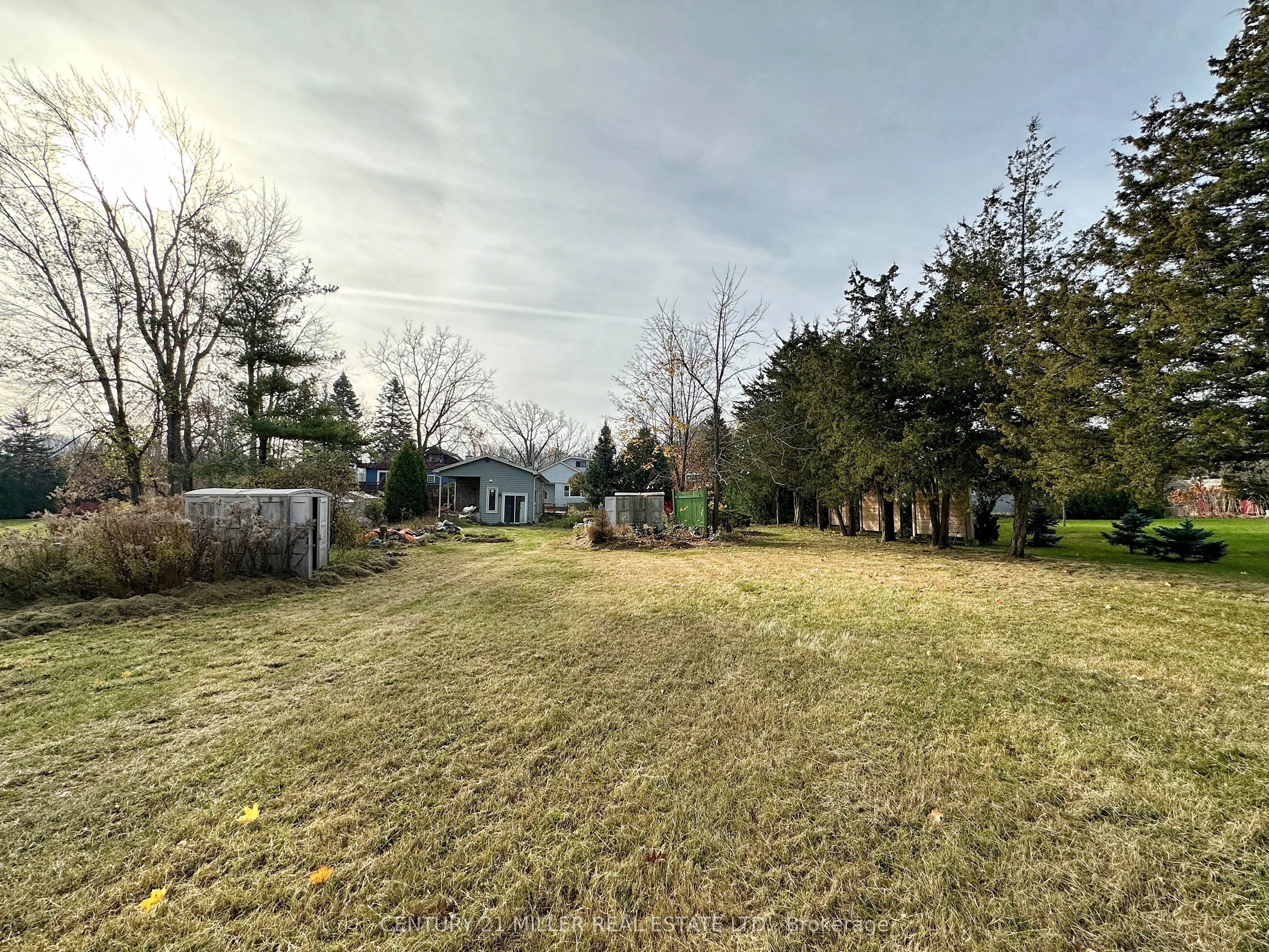 49 Ridge Road E