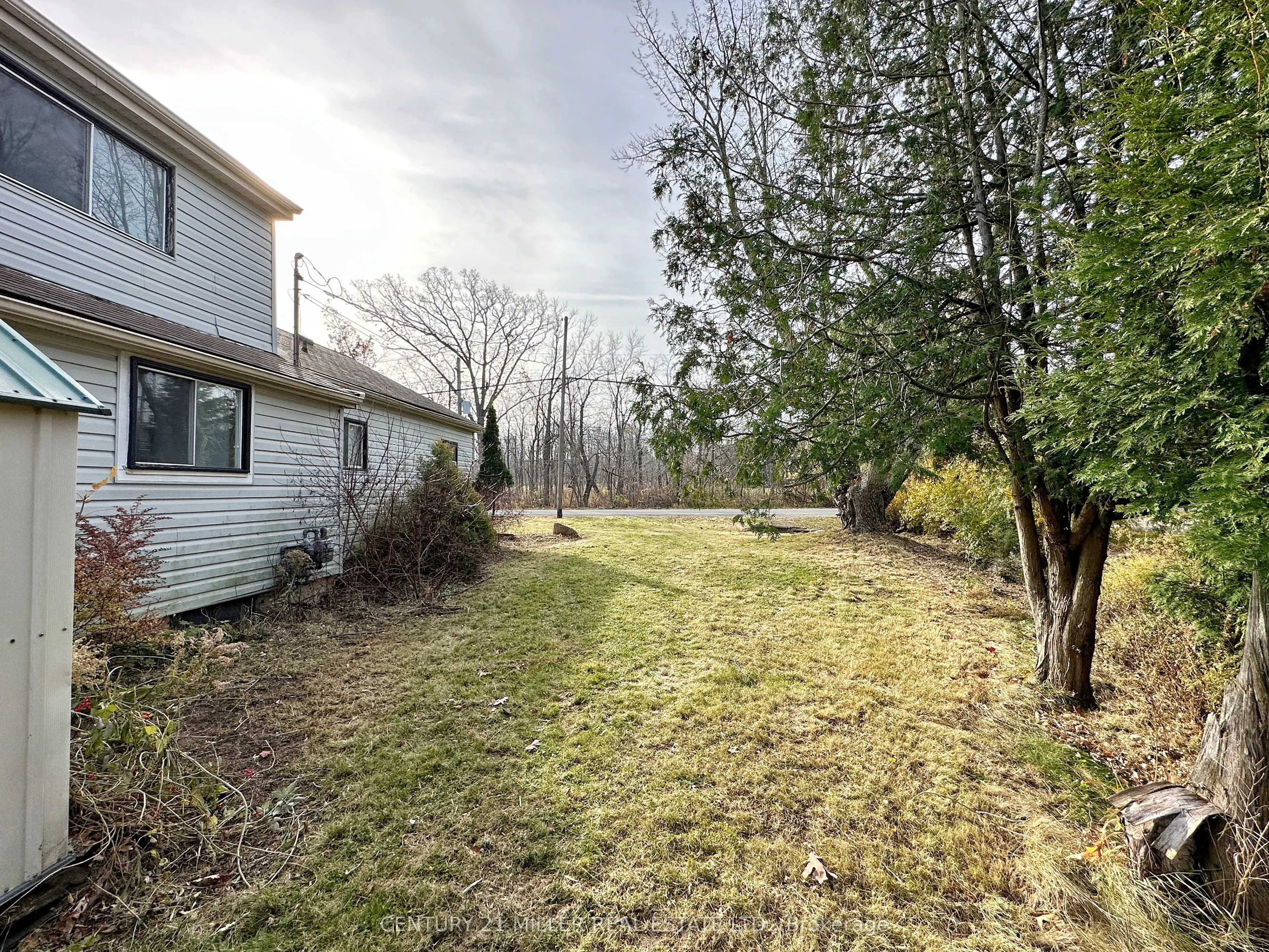 49 Ridge Road E