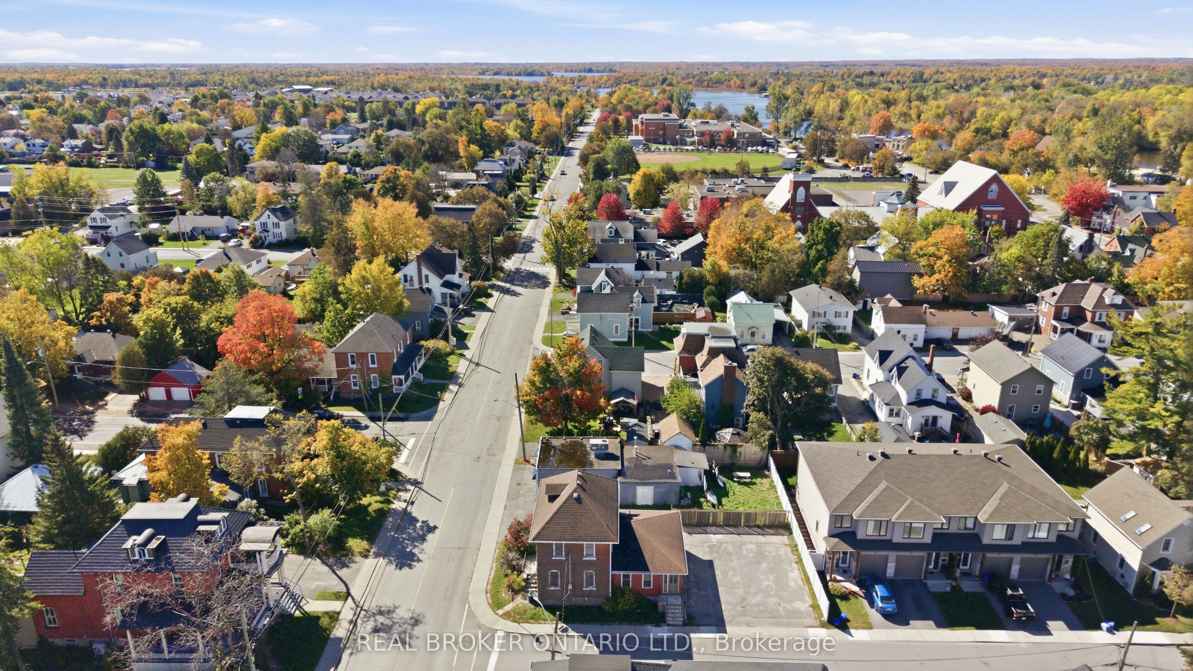 69 Lake Avenue W