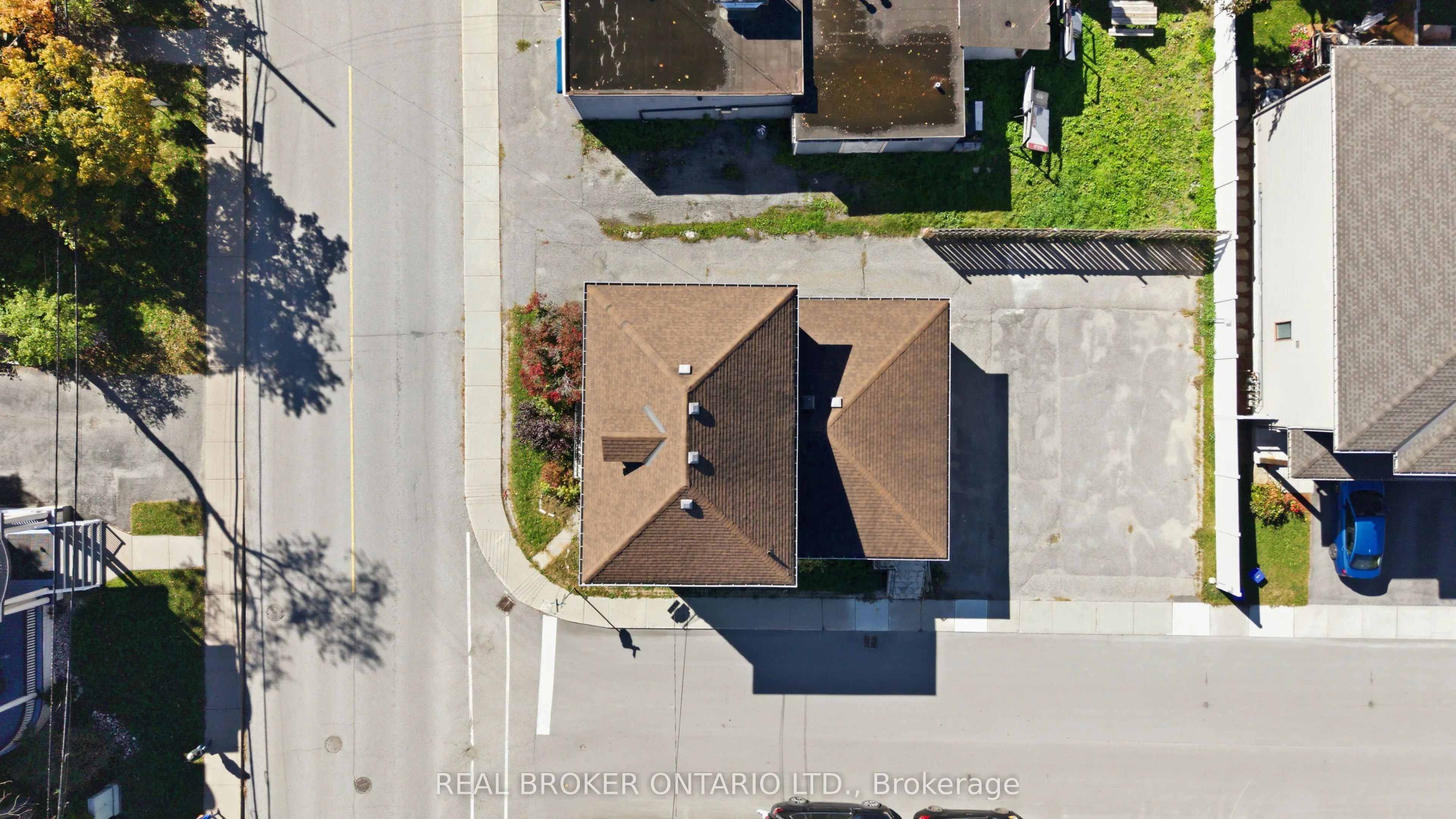69 Lake Avenue W