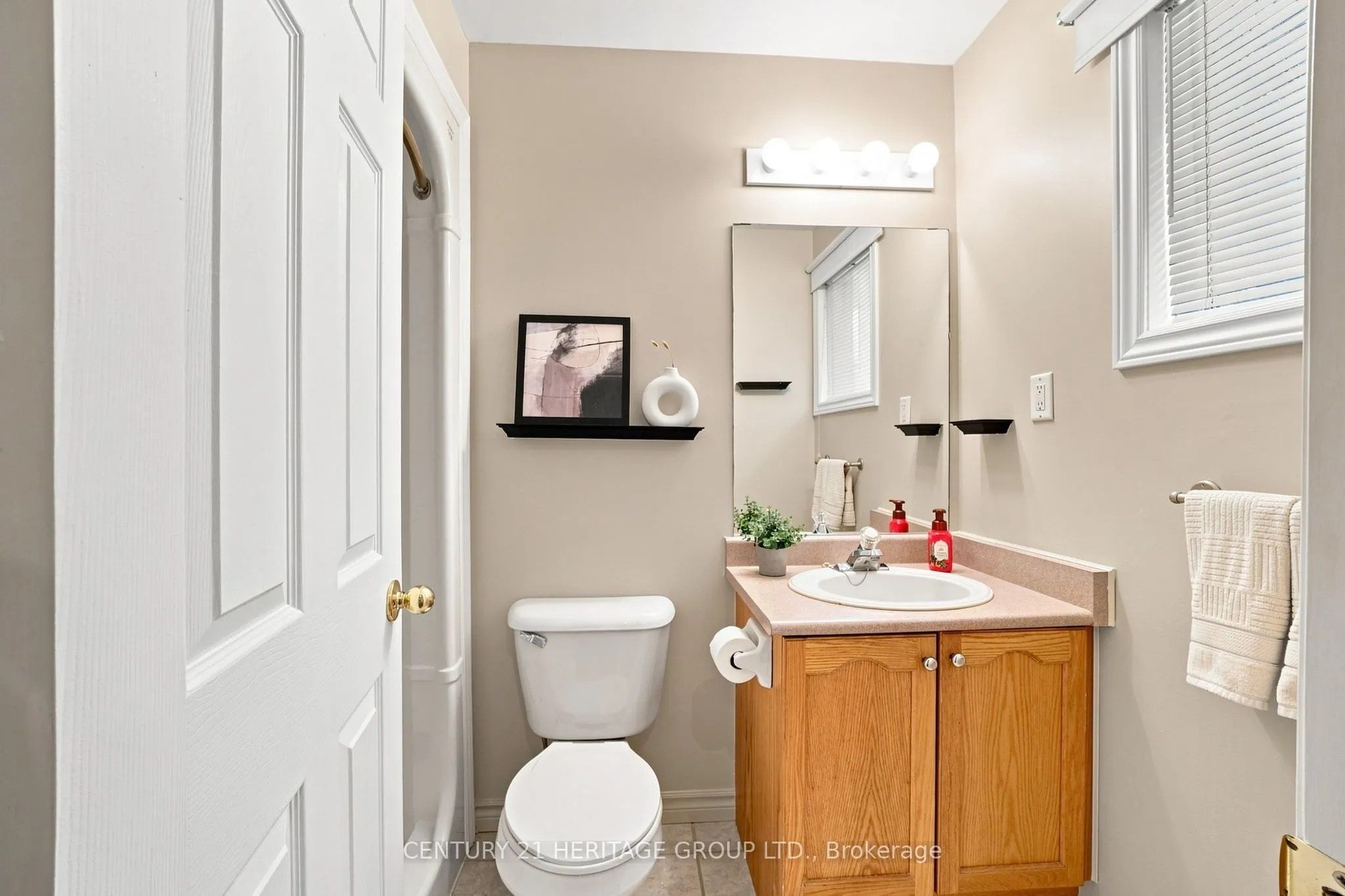 546 Jerseyville Road W