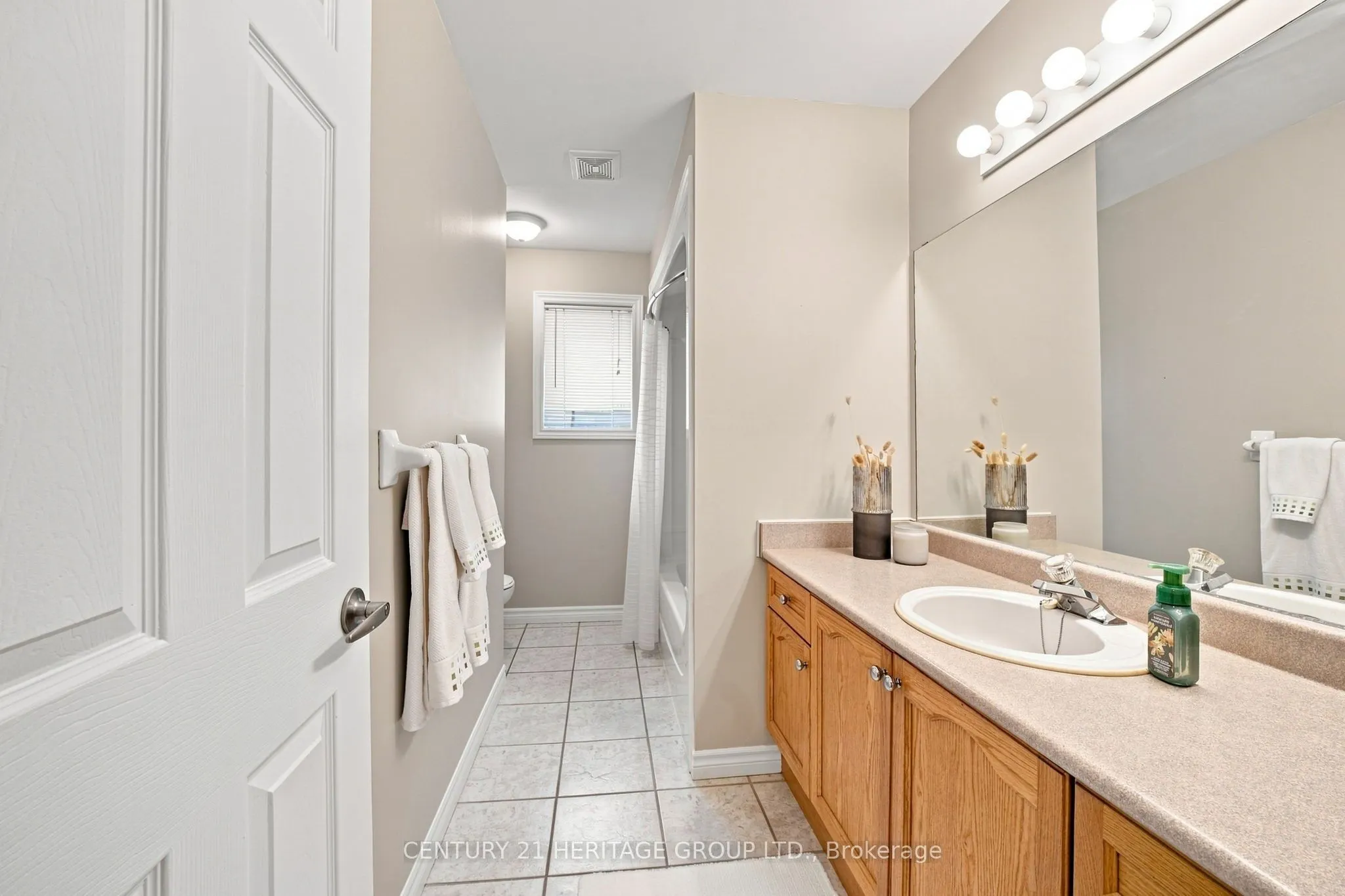 546 Jerseyville Road W