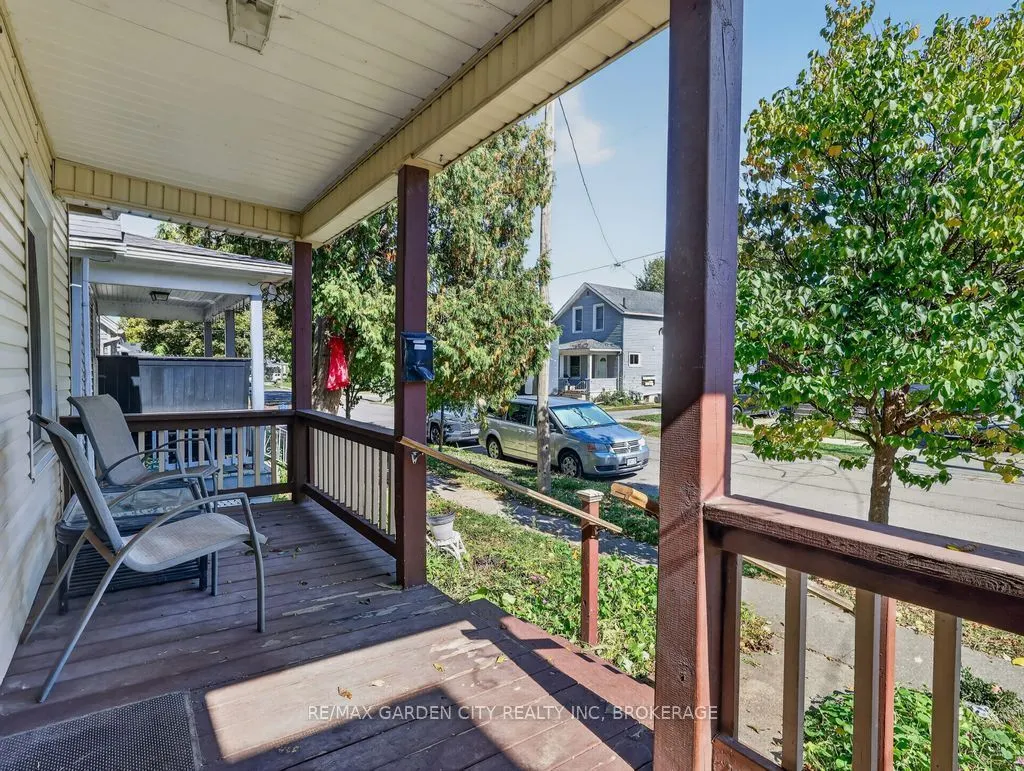 15 Rodman Street