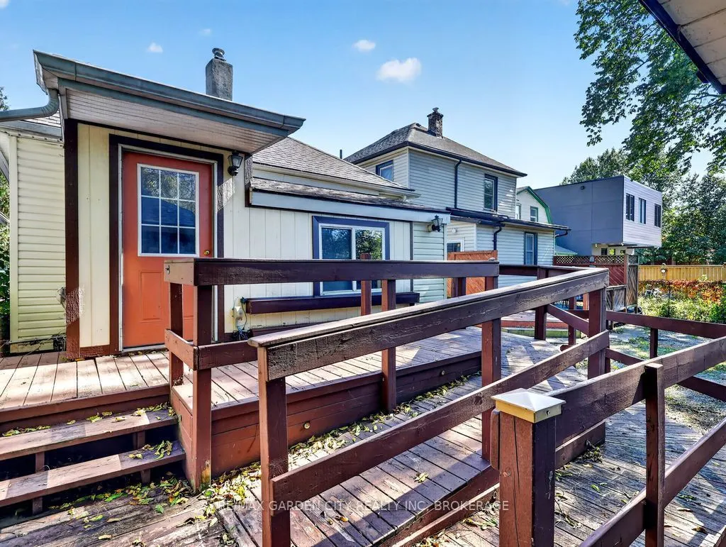 15 Rodman Street