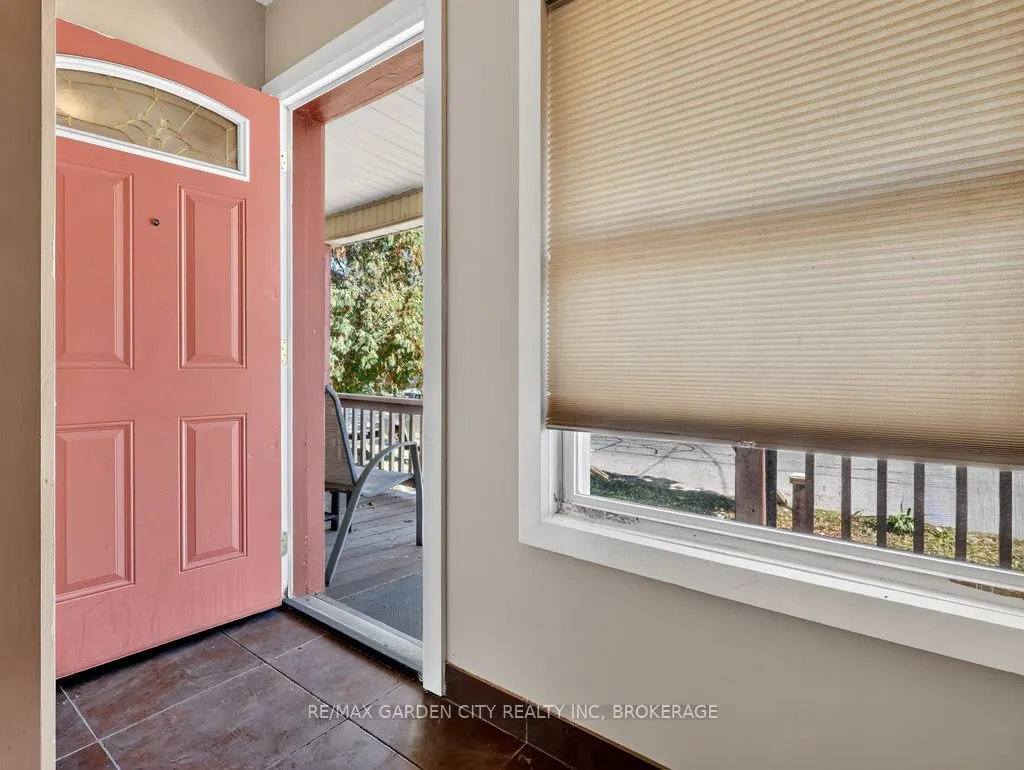 15 Rodman Street
