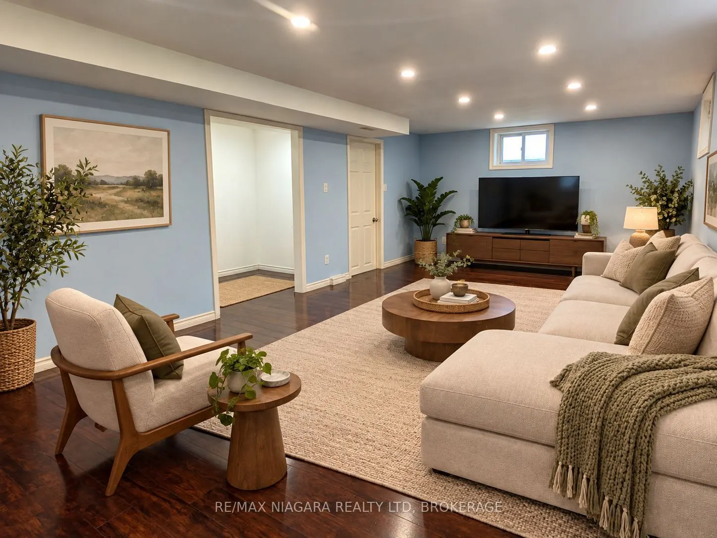 6122 Mayfair Drive
