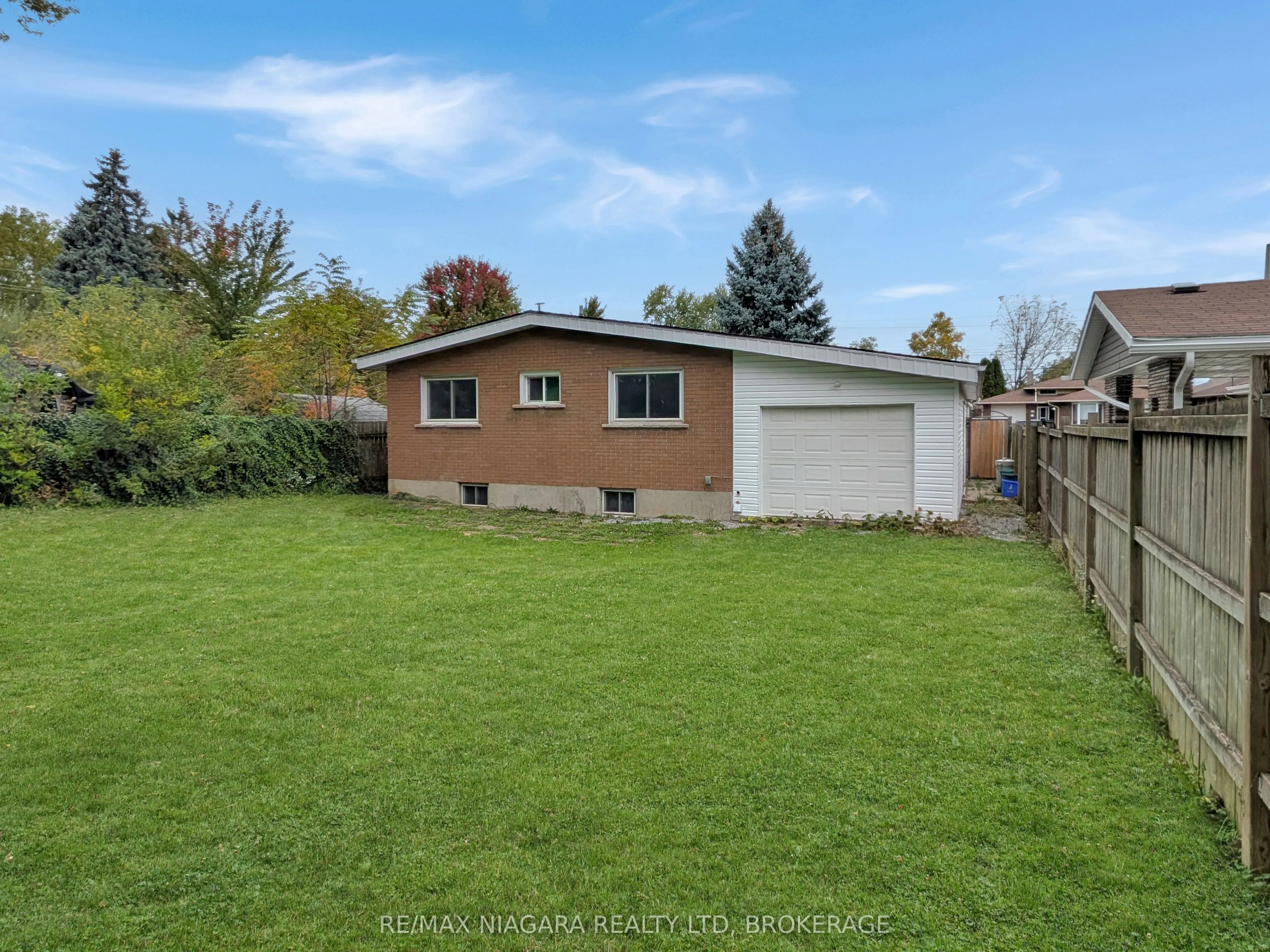 6122 Mayfair Drive