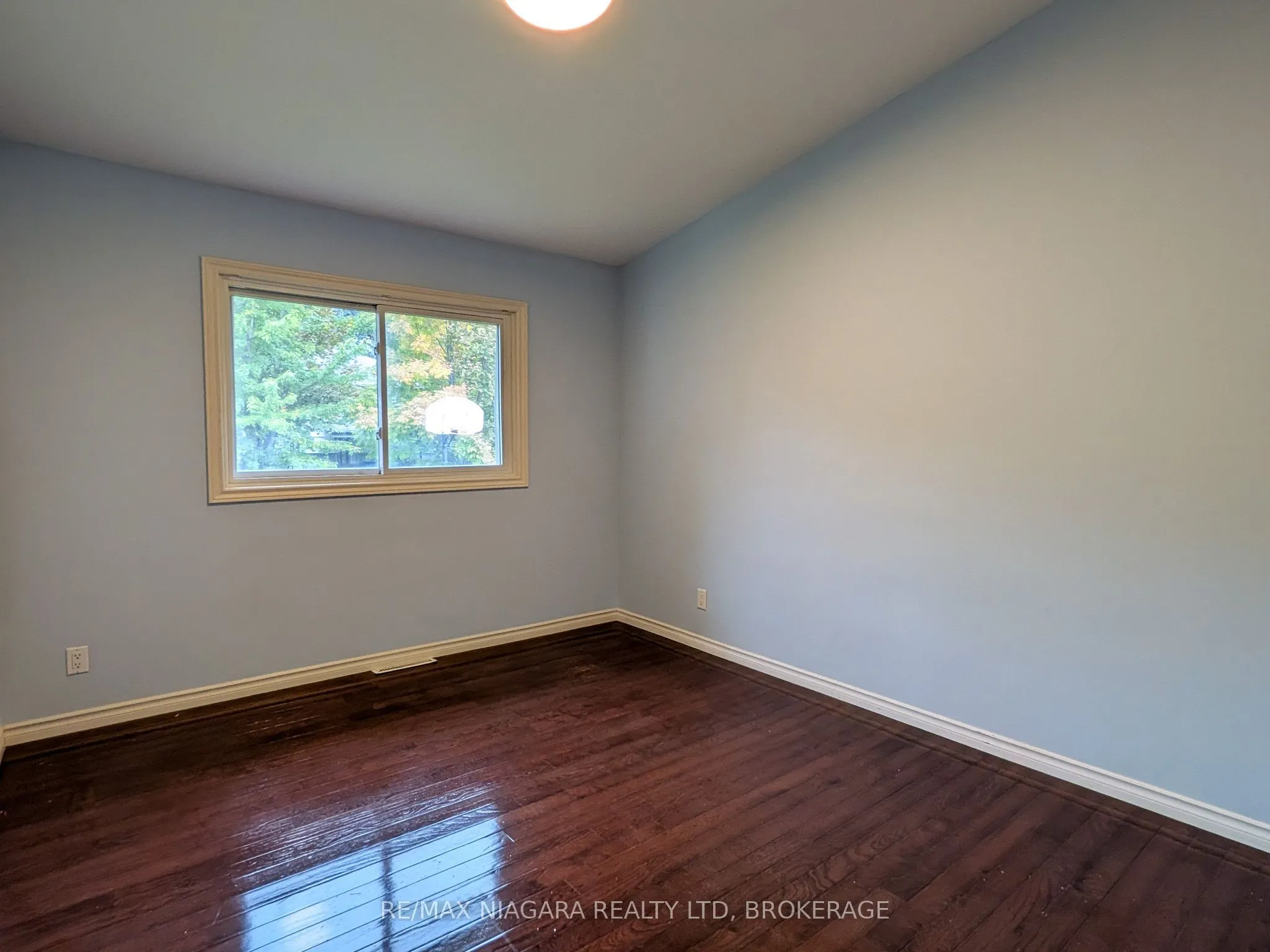 6122 Mayfair Drive