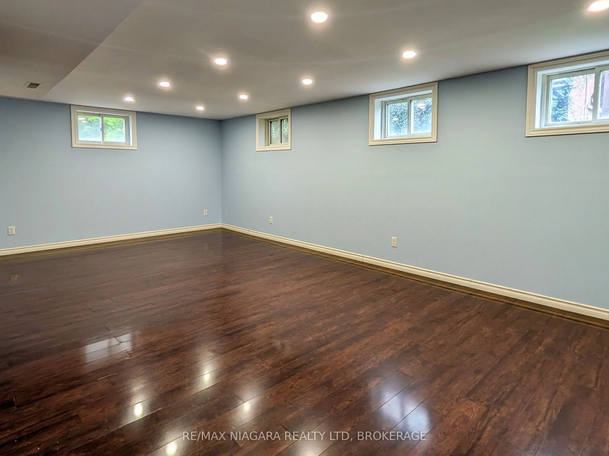 6122 Mayfair Drive